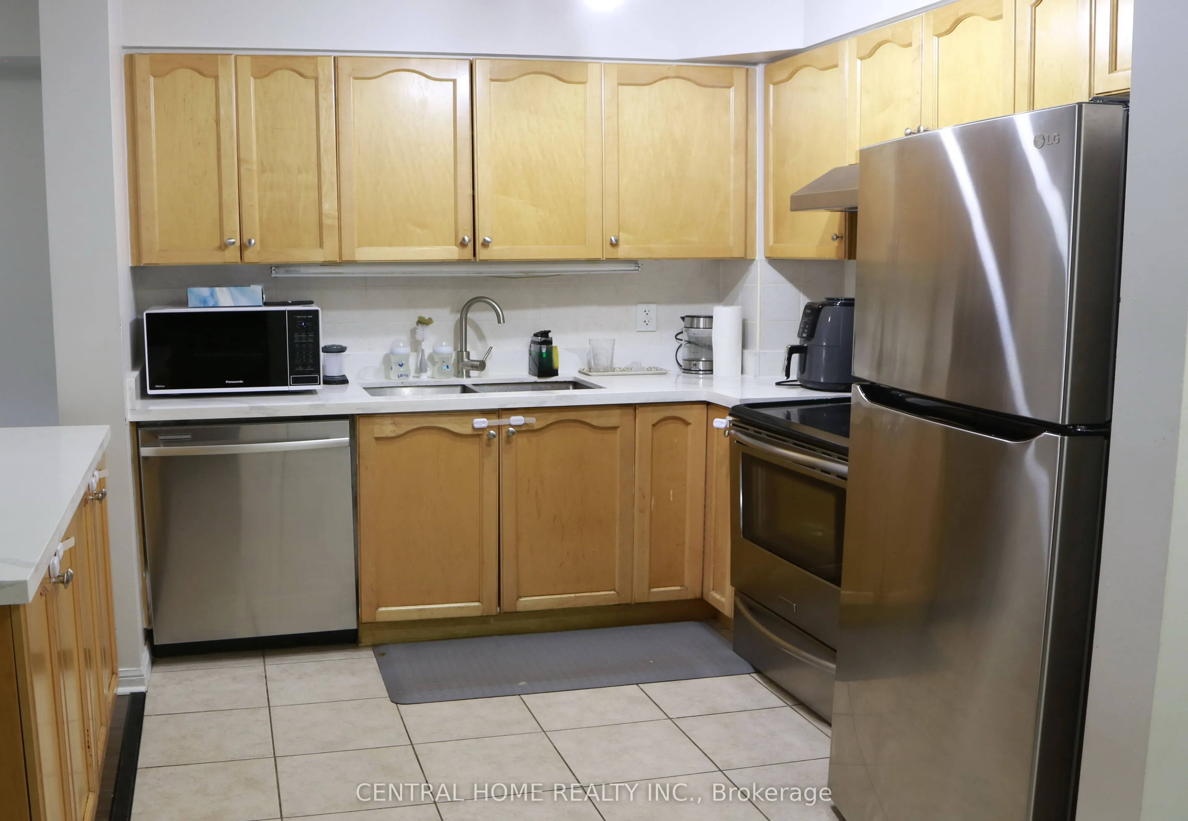 5225 Finch Avenue, #329