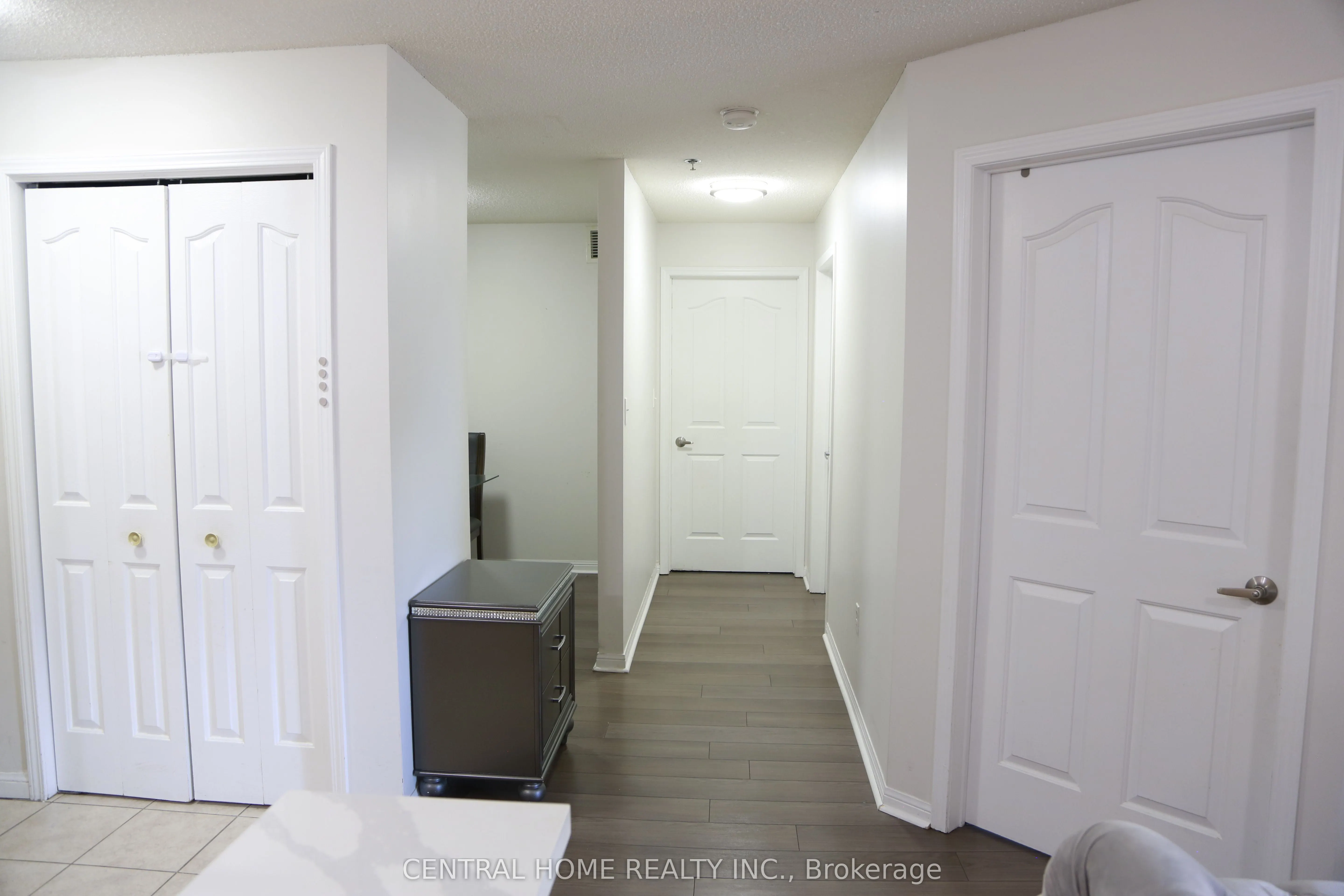 5225 Finch Avenue, #329