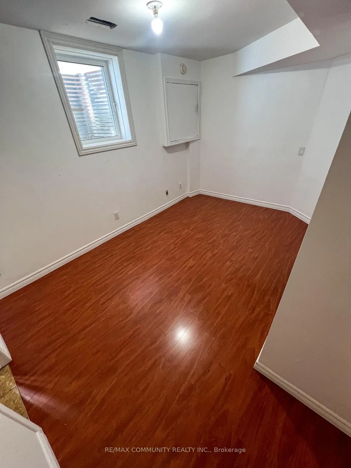 6 Adams Park Gate E, #Basement