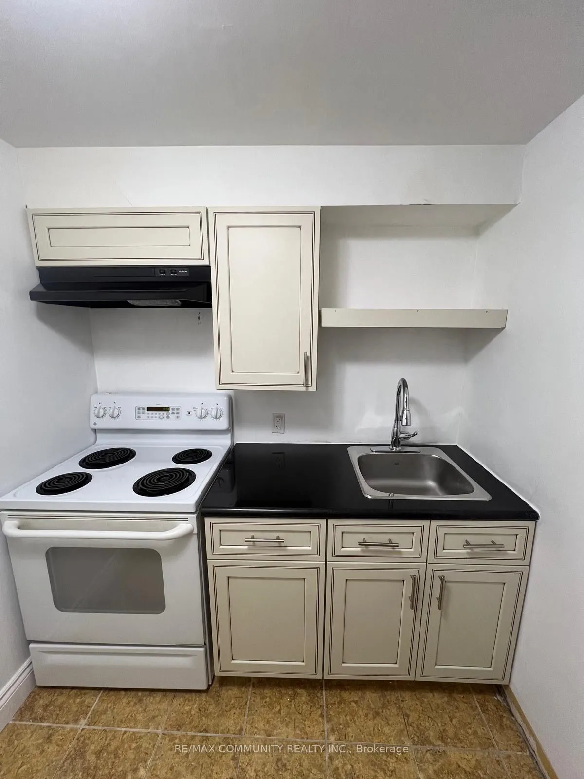6 Adams Park Gate E, #Basement