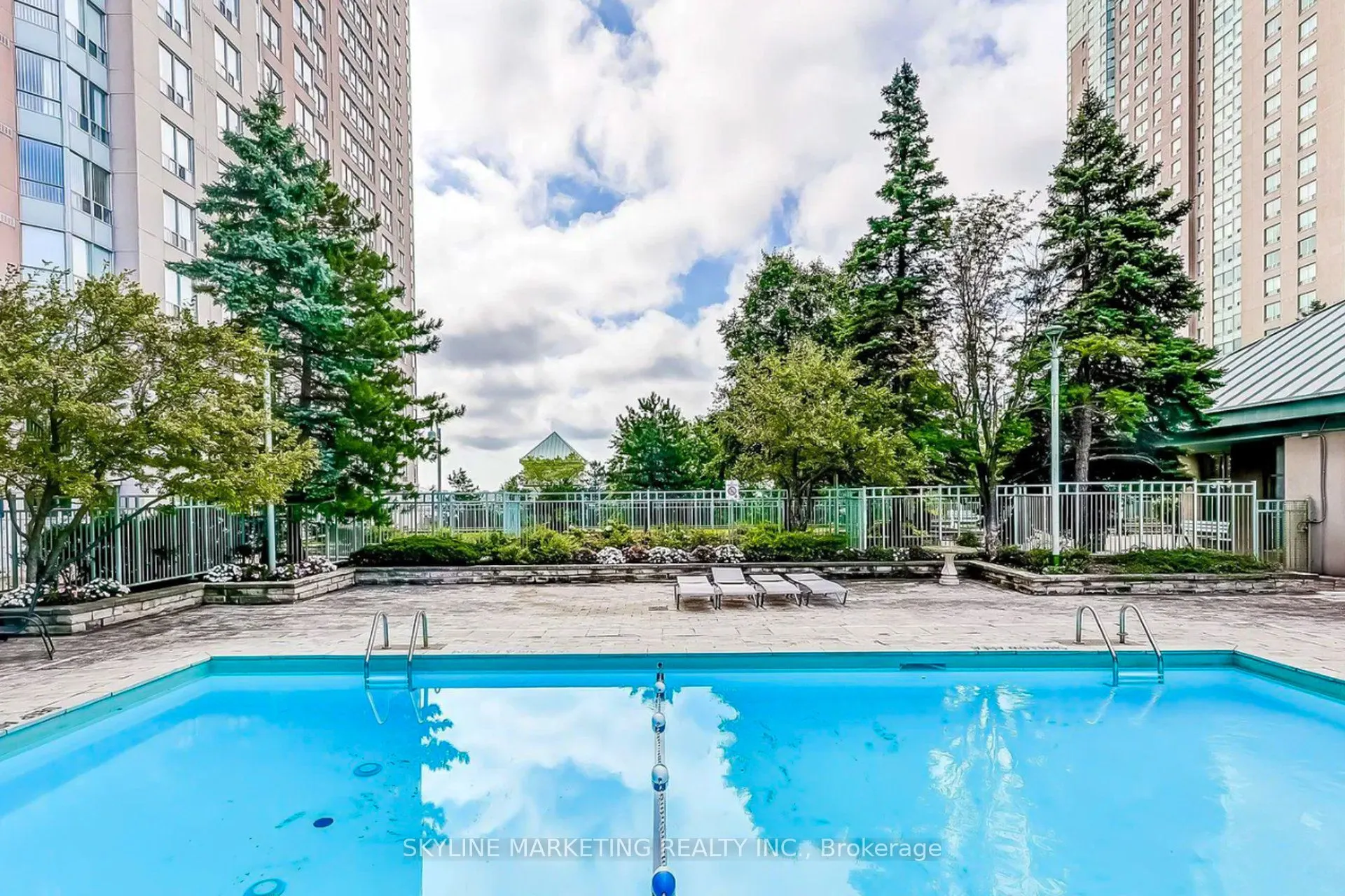 68 Corporate Drive, #727