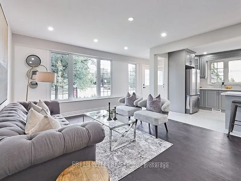 24 Gable Place, #Main