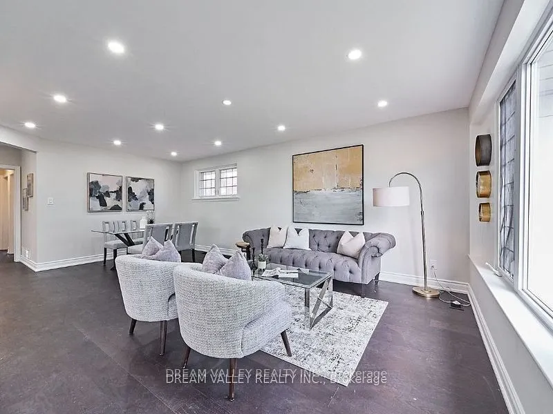24 Gable Place, #Main
