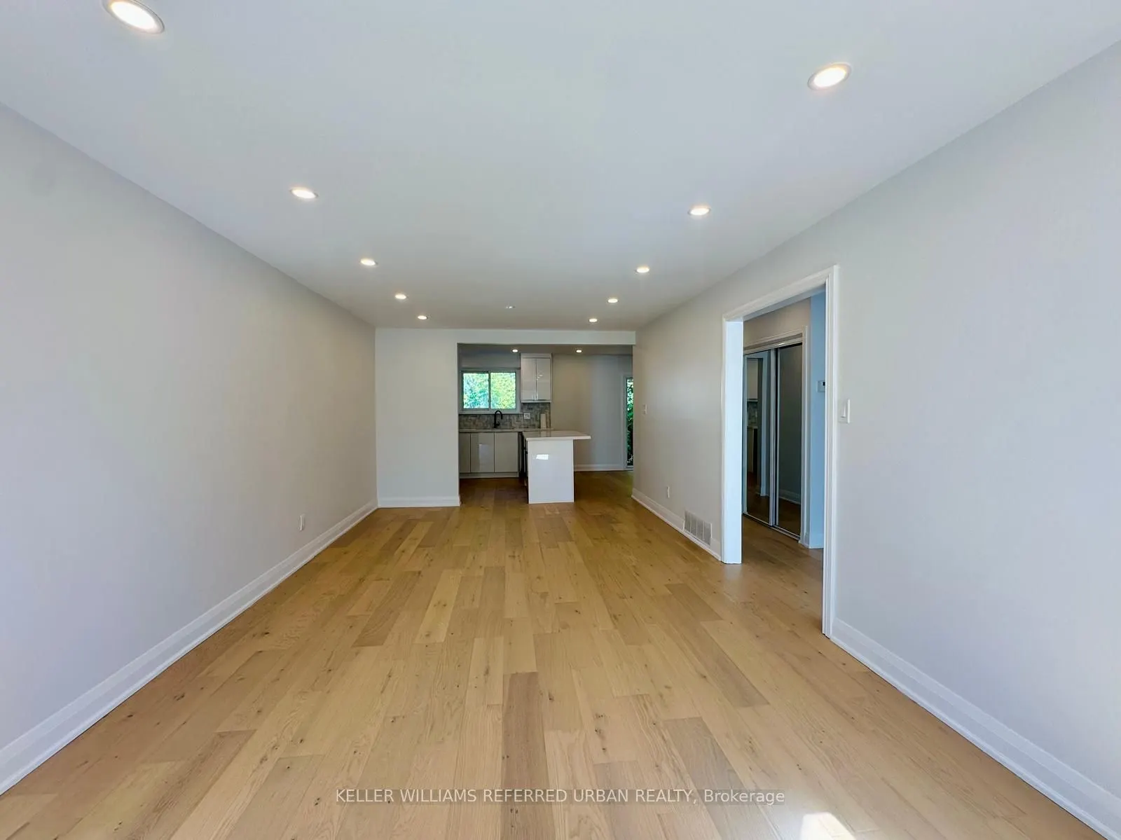 906 Marinet Crescent, #MAIN