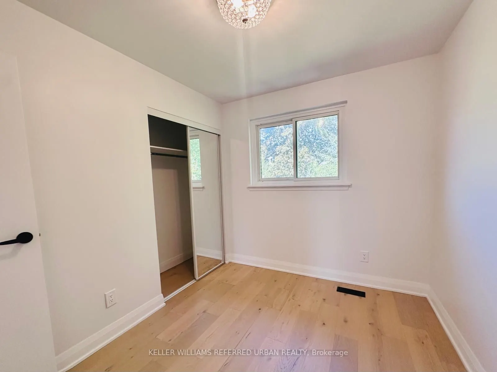 906 Marinet Crescent, #MAIN