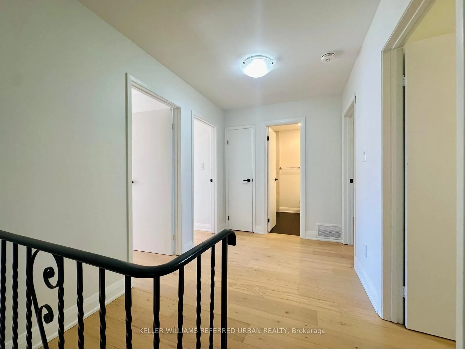 906 Marinet Crescent, #MAIN