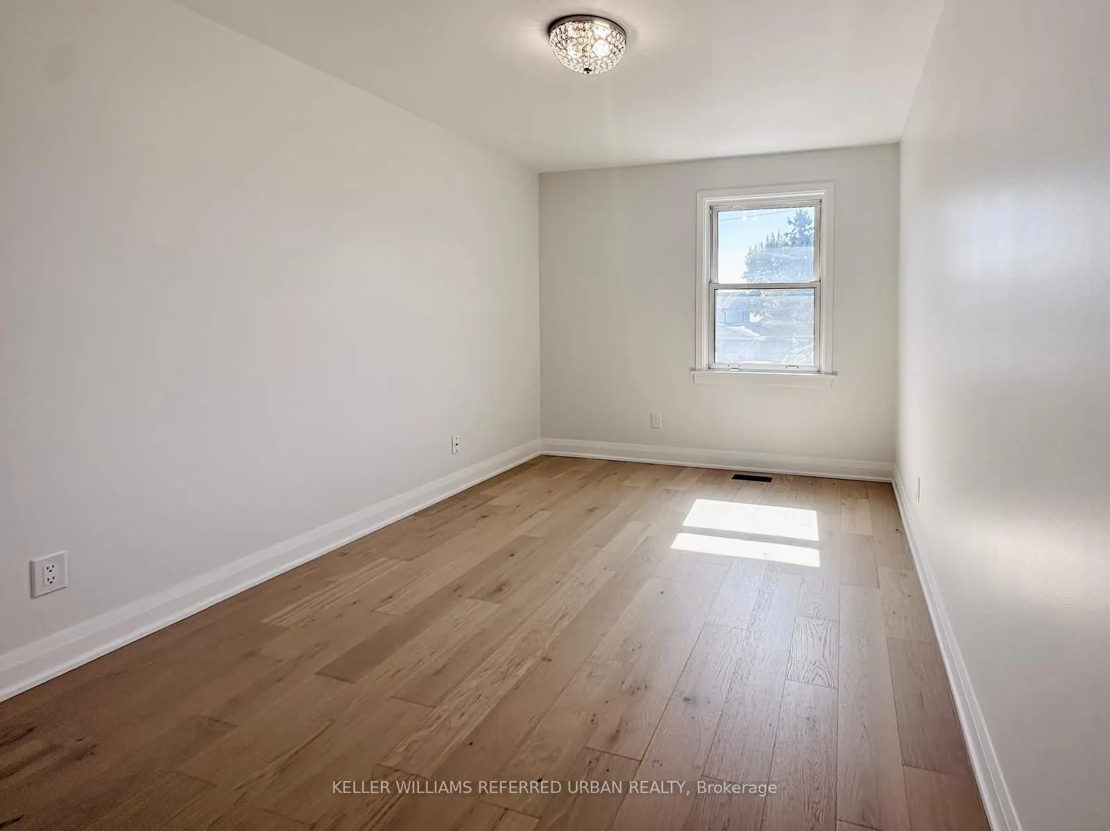 906 Marinet Crescent, #MAIN