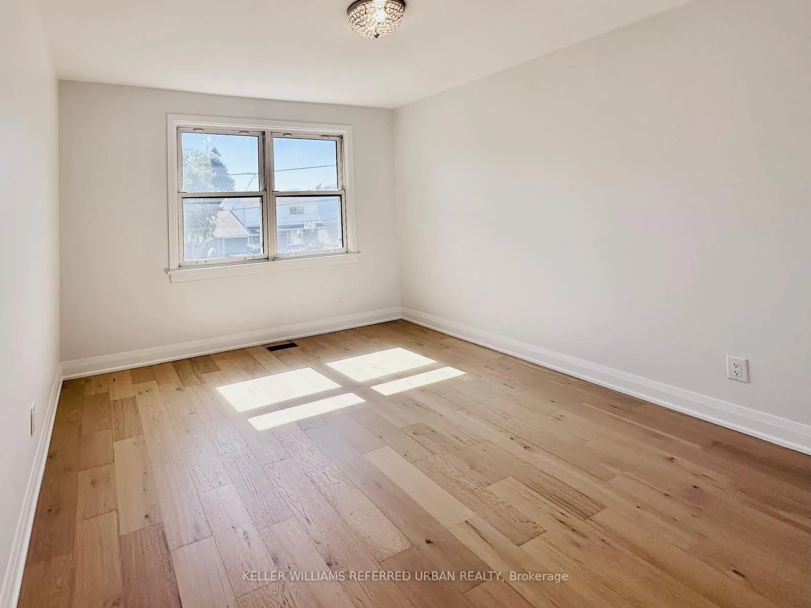 906 Marinet Crescent, #MAIN