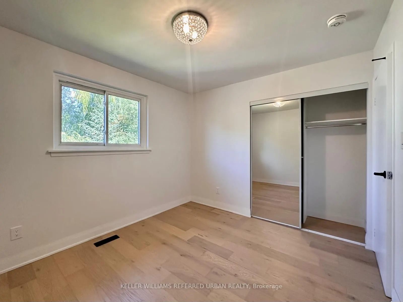 906 Marinet Crescent, #MAIN