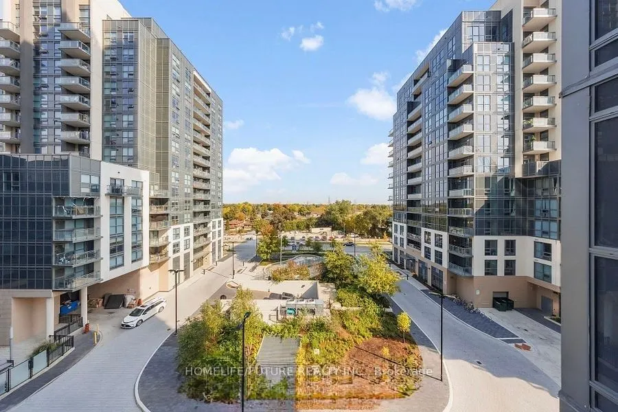 20 Meadowglen Place, #630