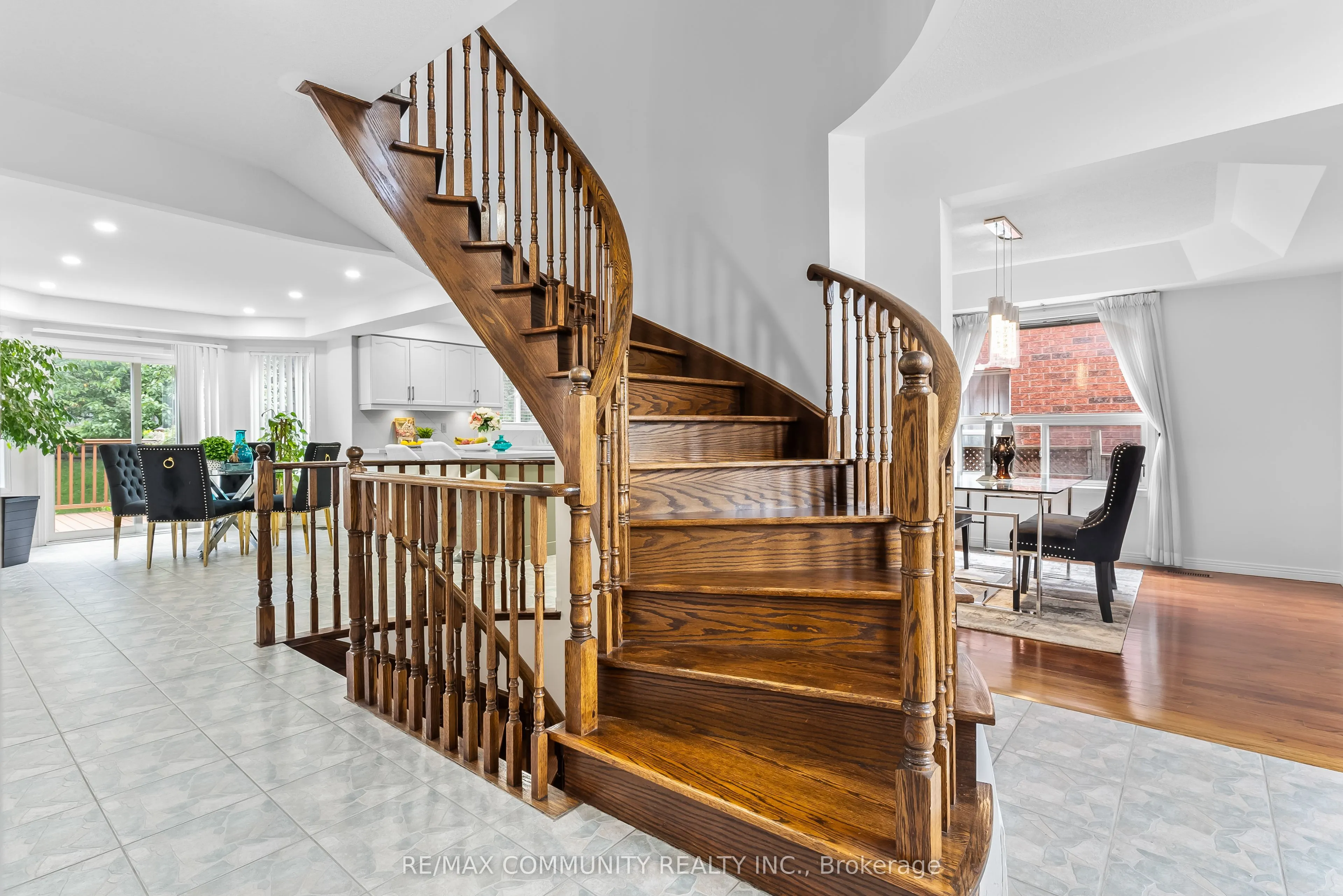 27 Mac Carl Crescent