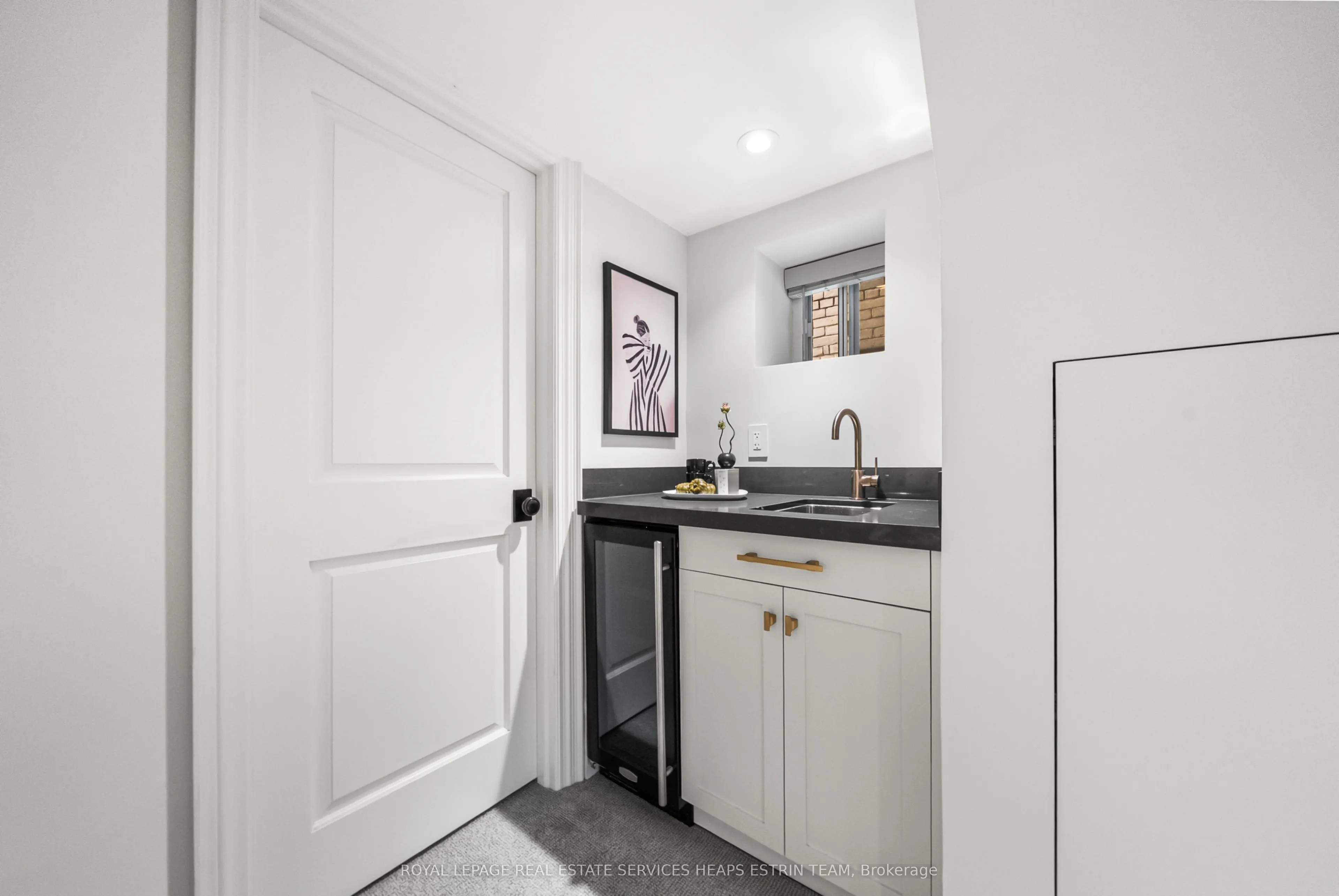 3 Hurndale Avenue