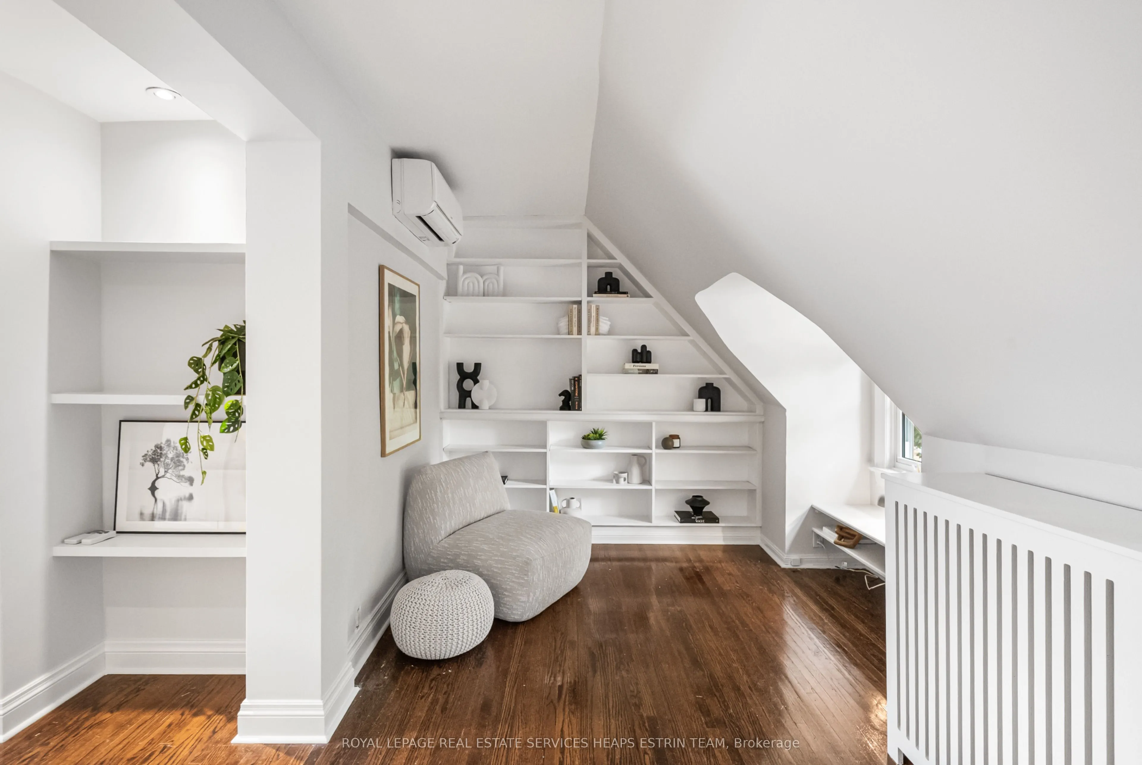 3 Hurndale Avenue