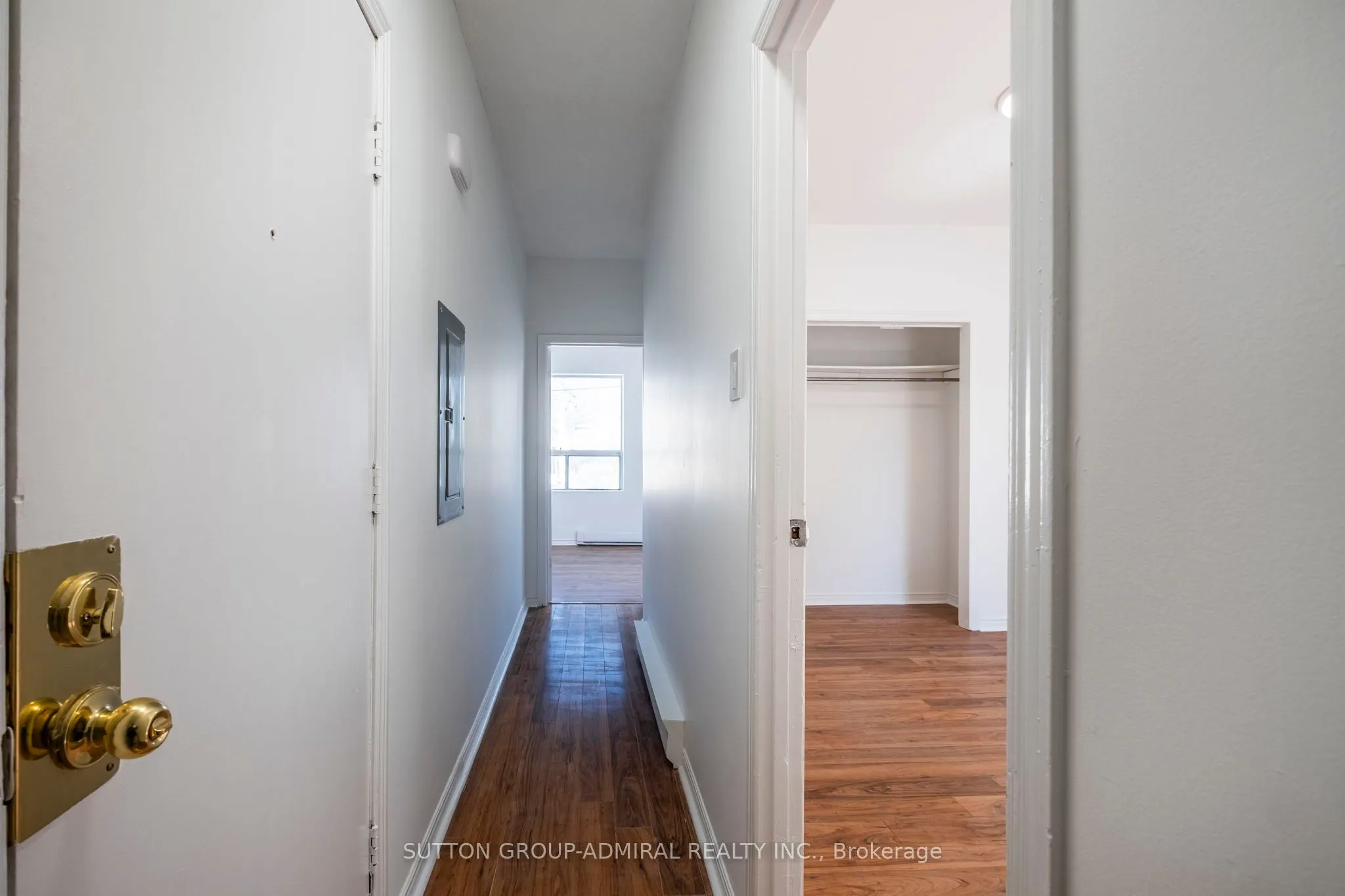 1969 queen Street E, #2