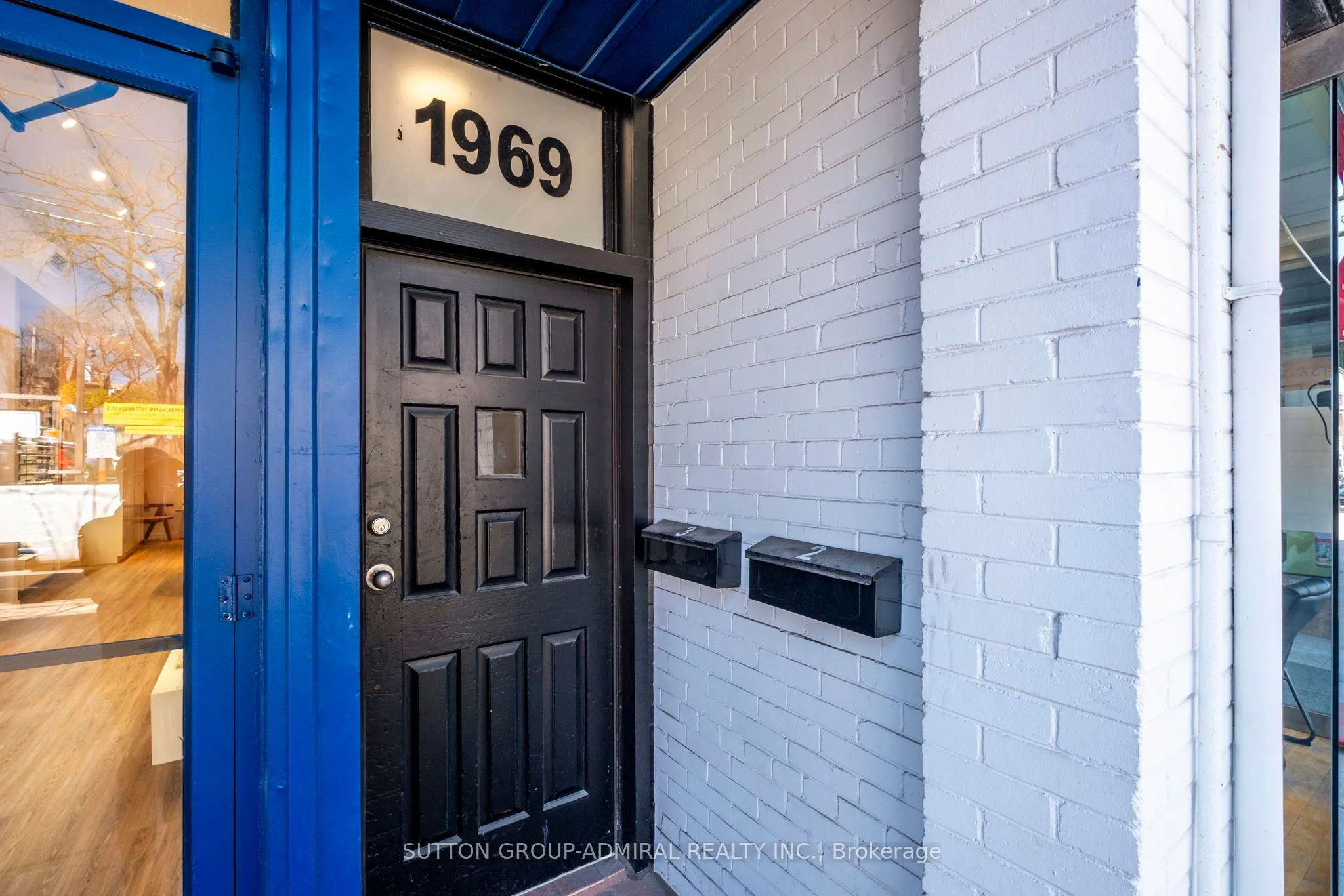 1969 queen Street E, #2