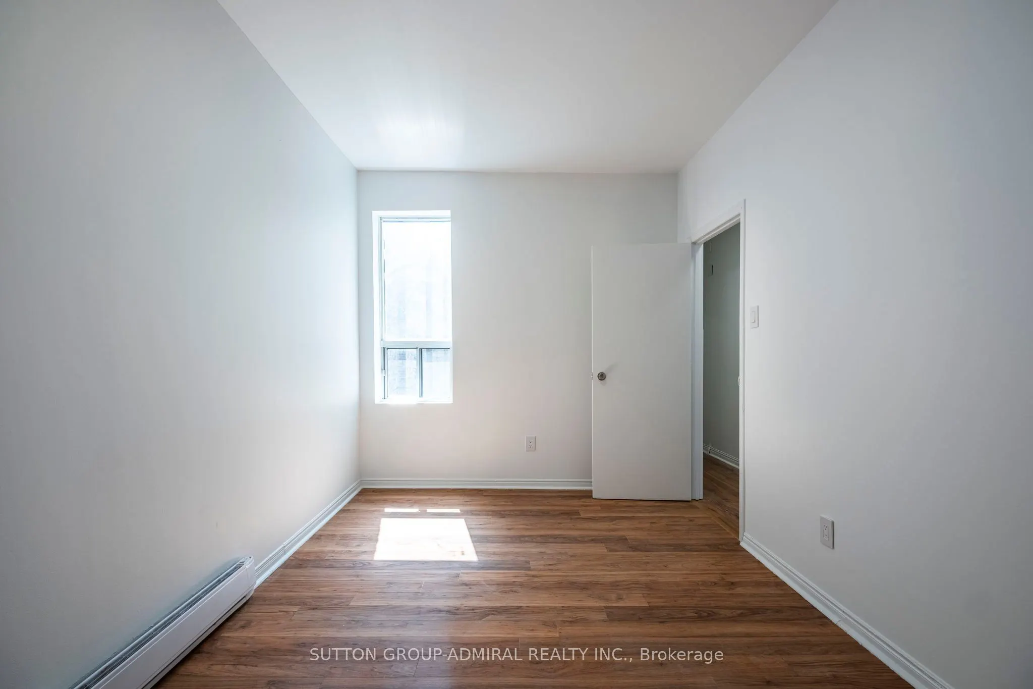 1969 queen Street E, #2