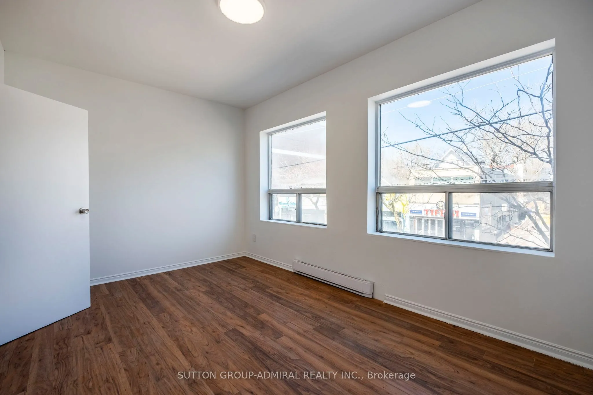 1969 queen Street E, #2
