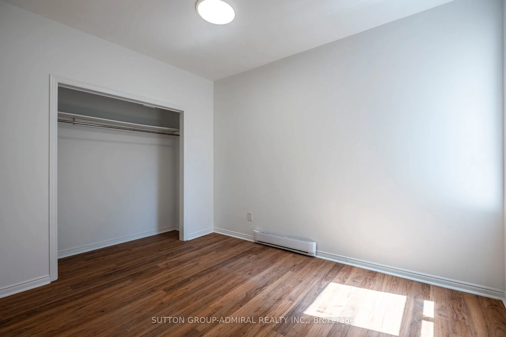 1969 queen Street E, #2
