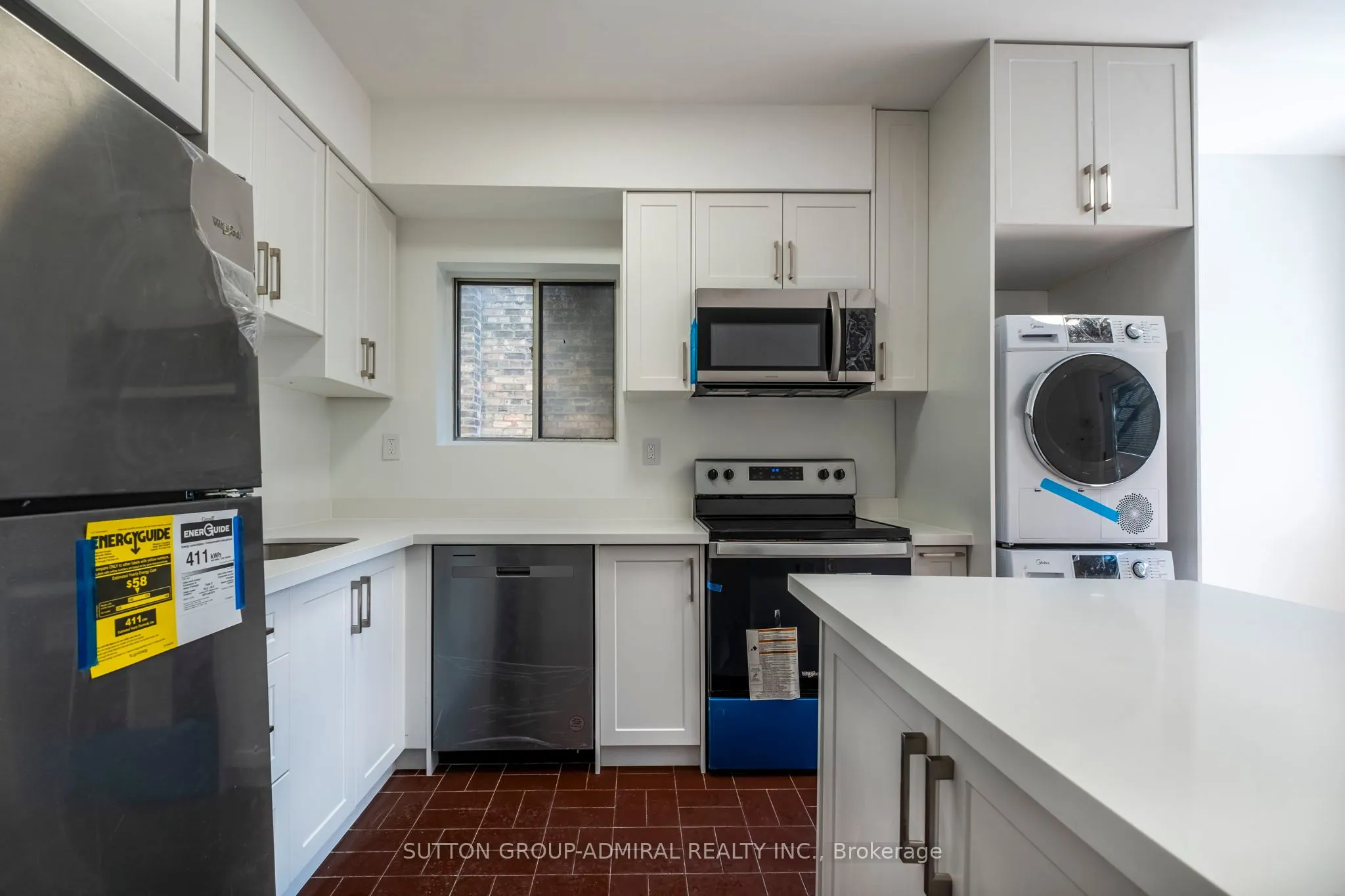 1969 queen Street E, #2