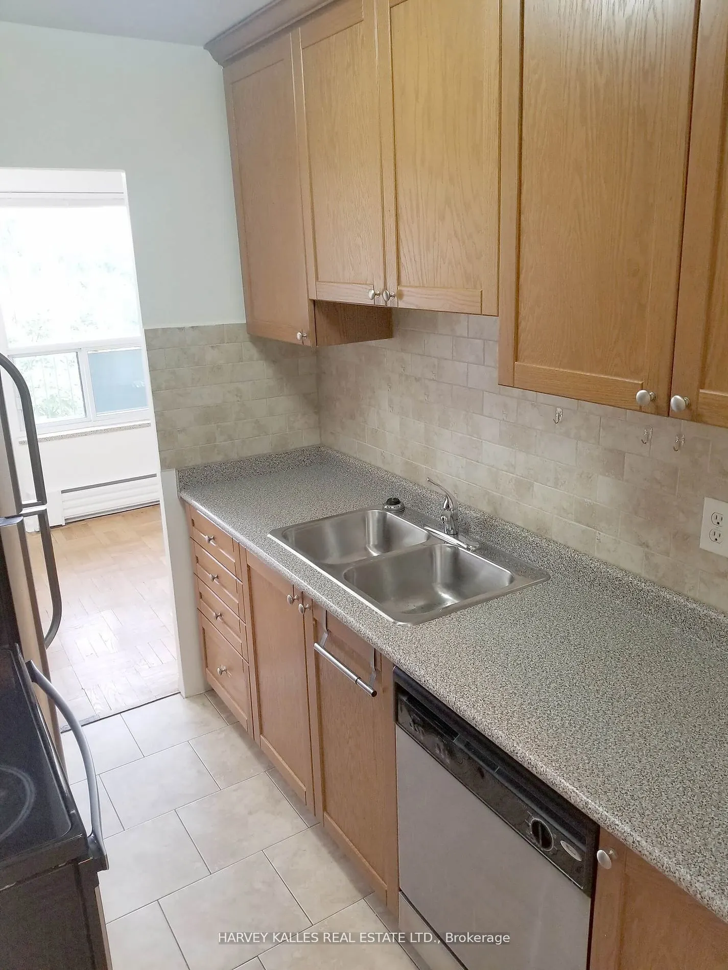 1751 Victoria Pk Avenue, #201