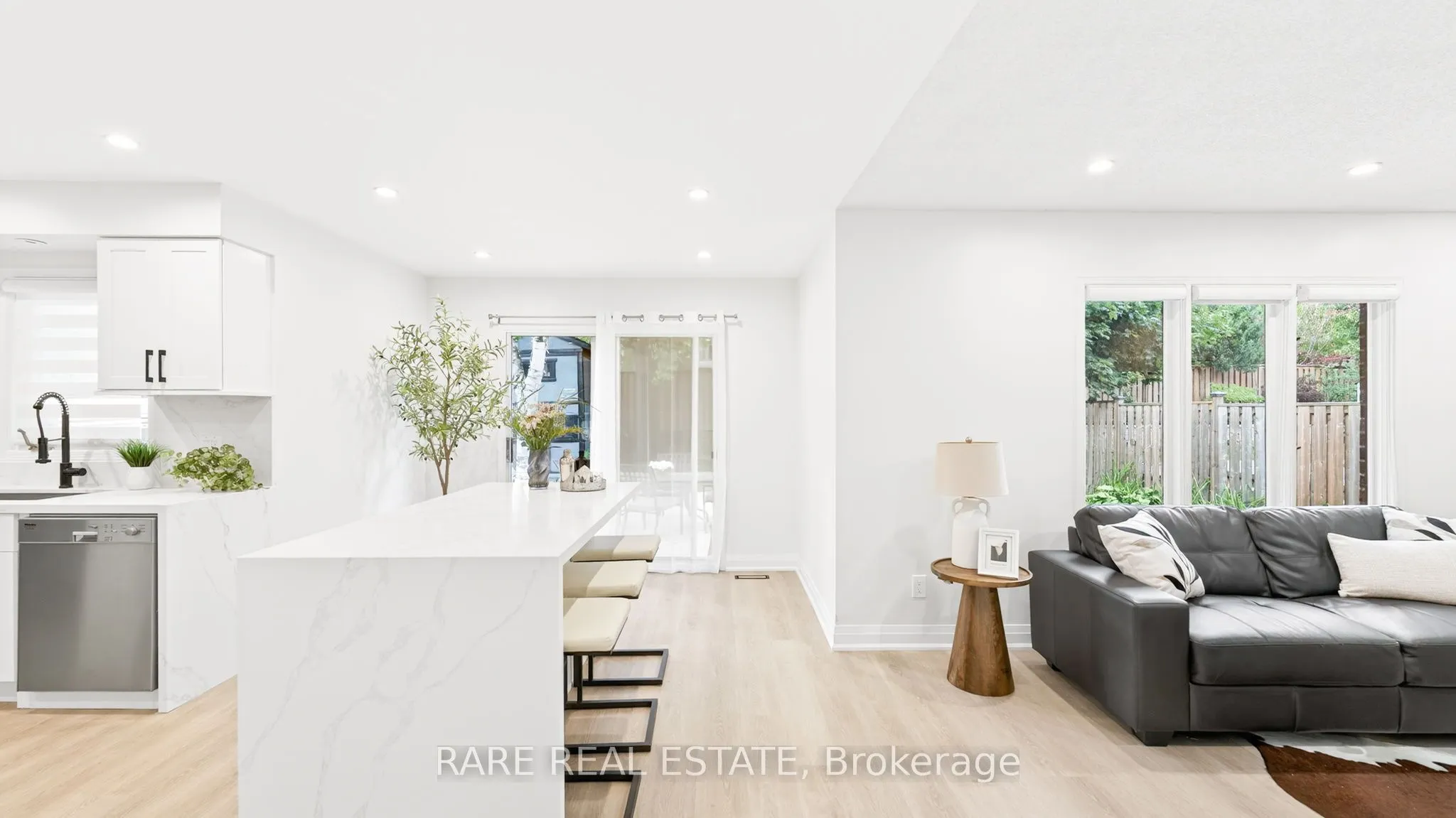 6 Carmichael Drive