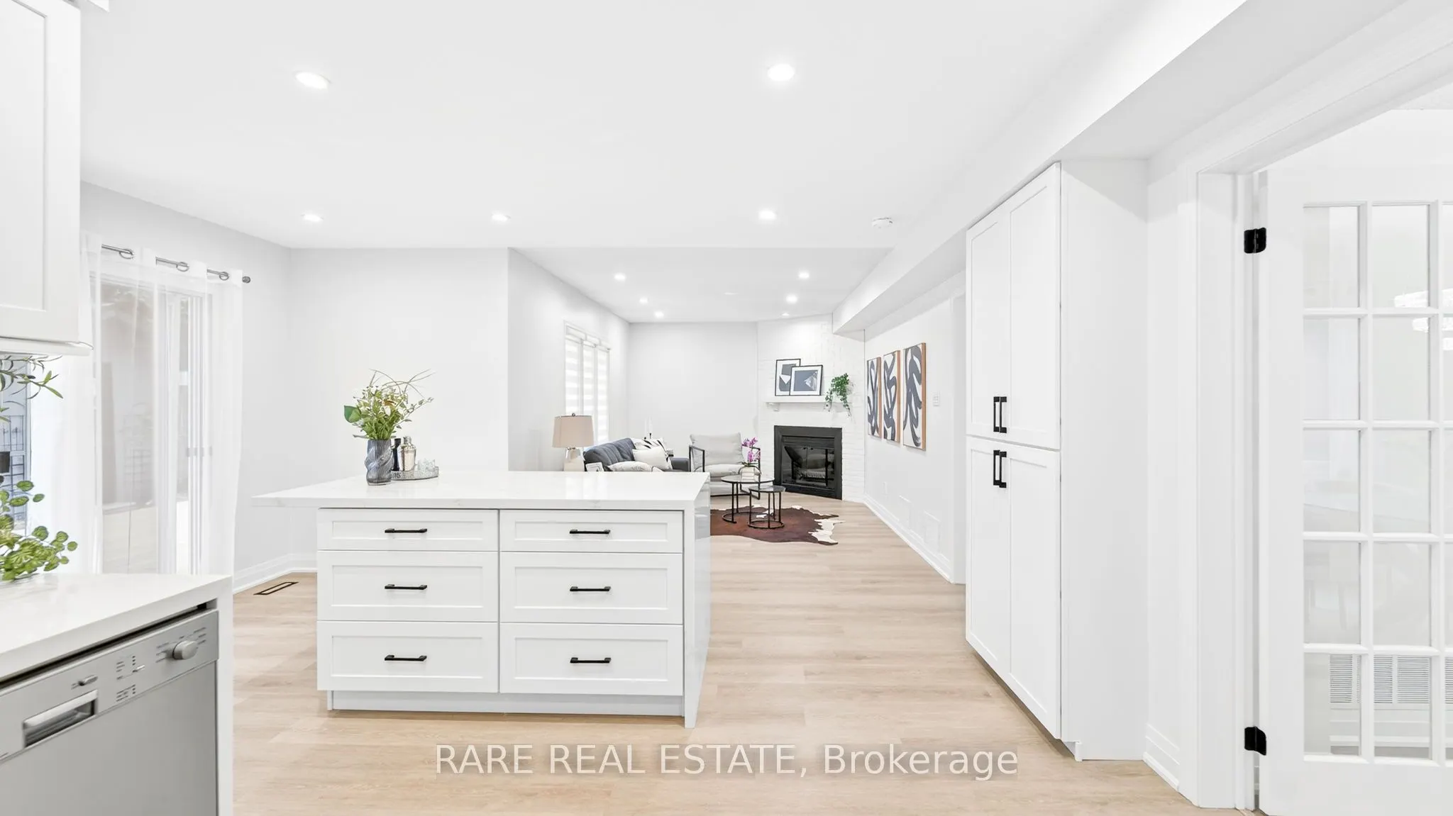 6 Carmichael Drive