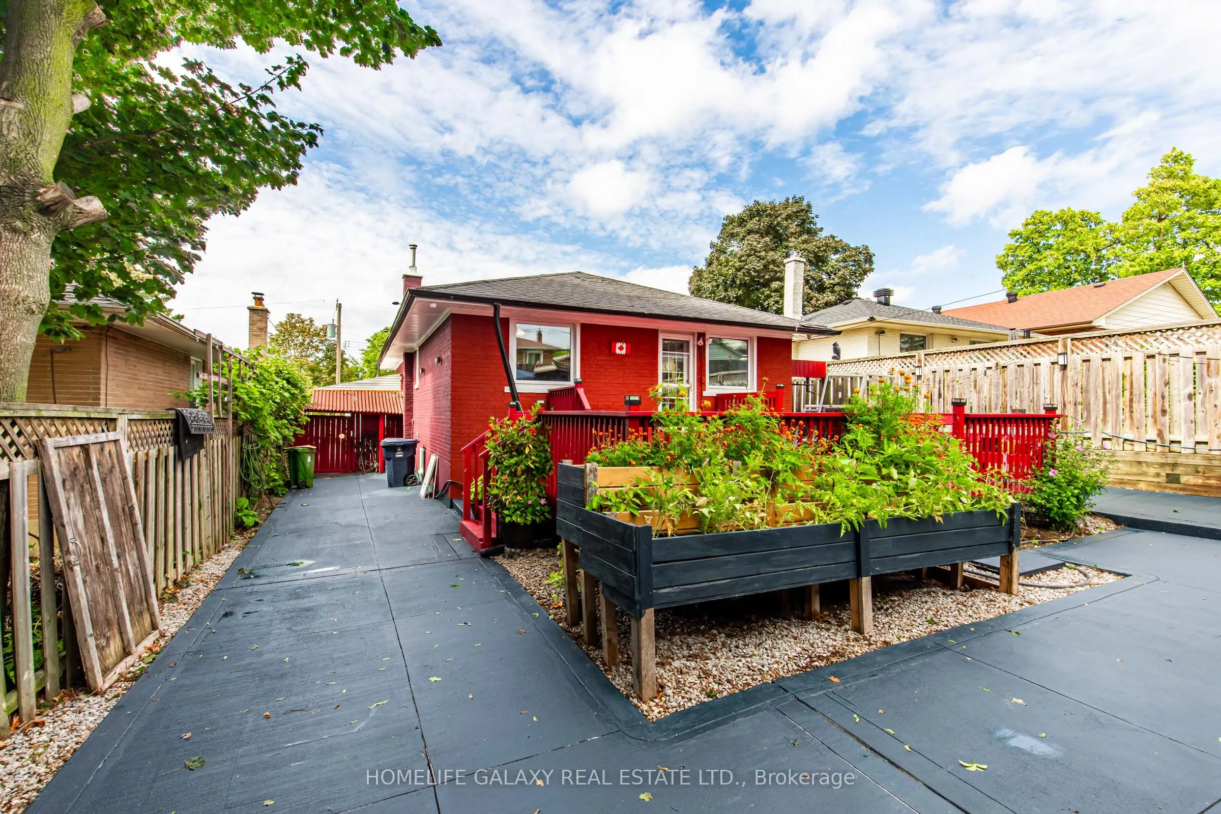 43 Larkhall Avenue