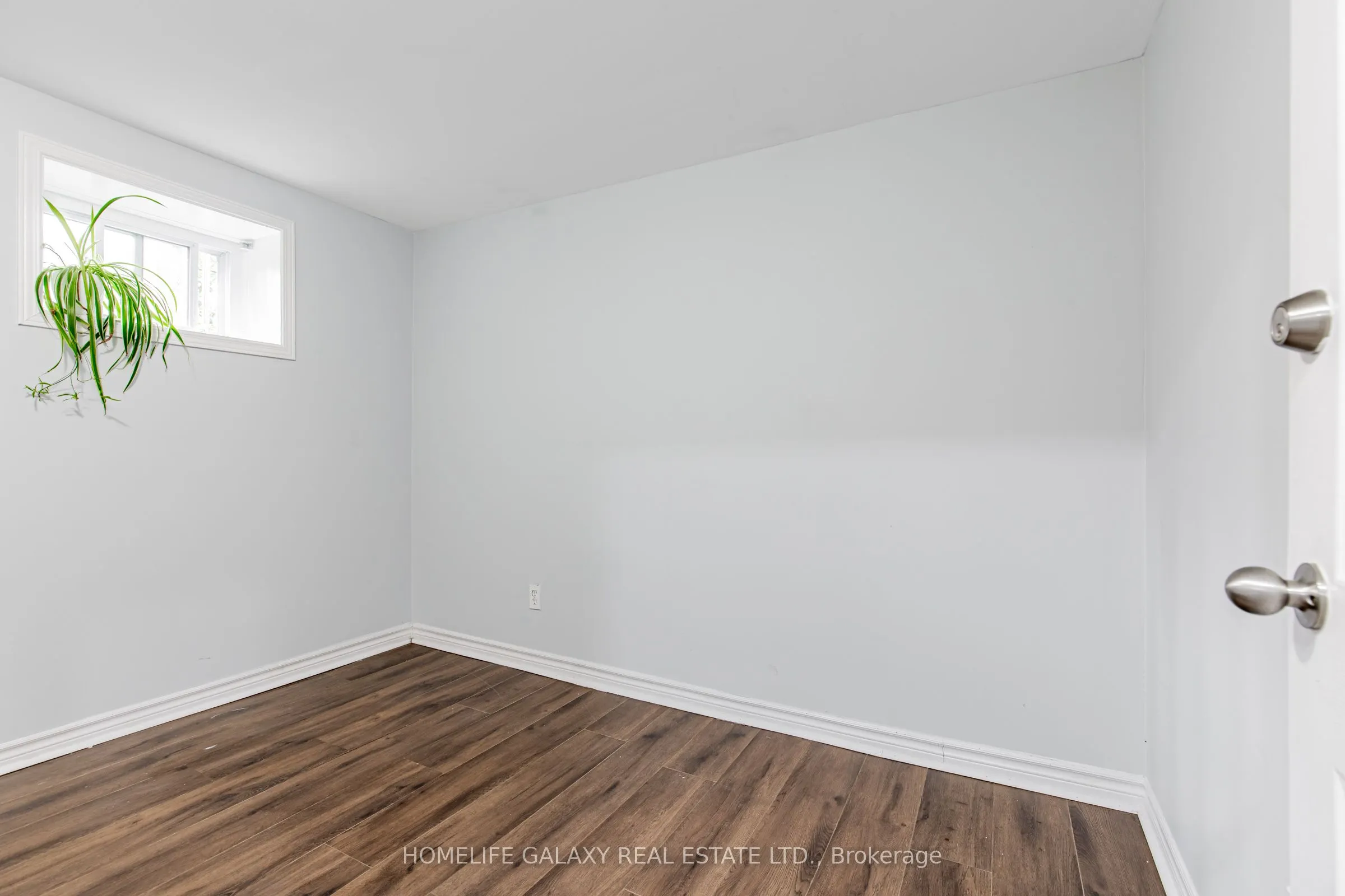43 Larkhall Avenue