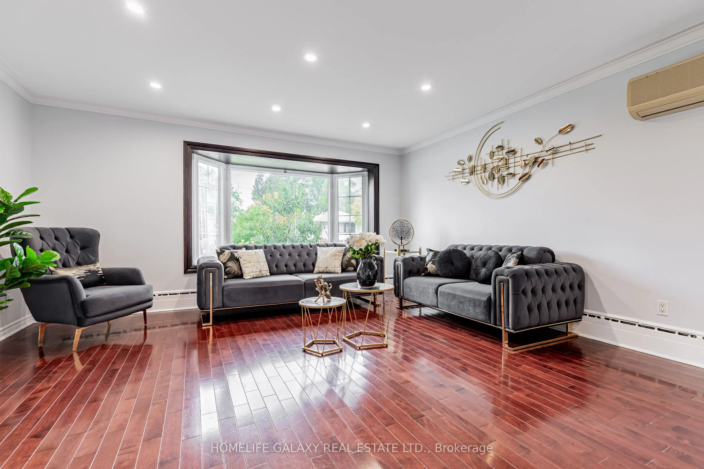 43 Larkhall Avenue