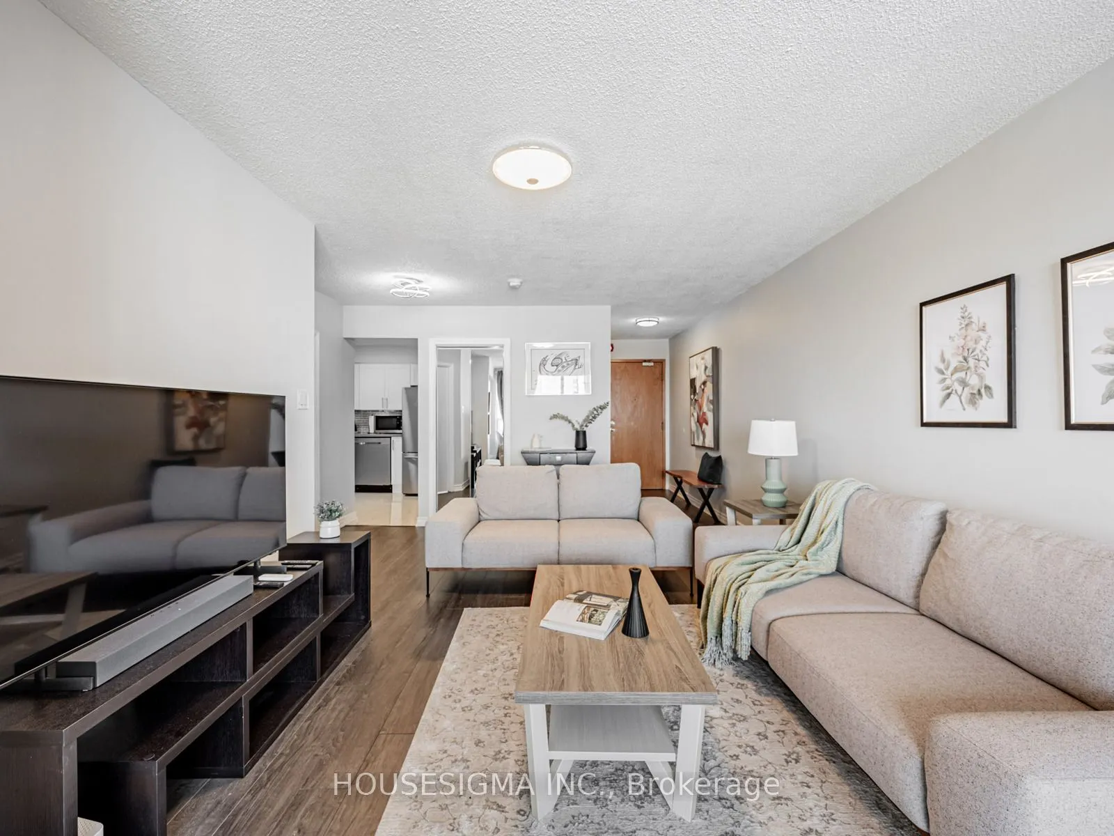 39 Kimbercroft Court, #703