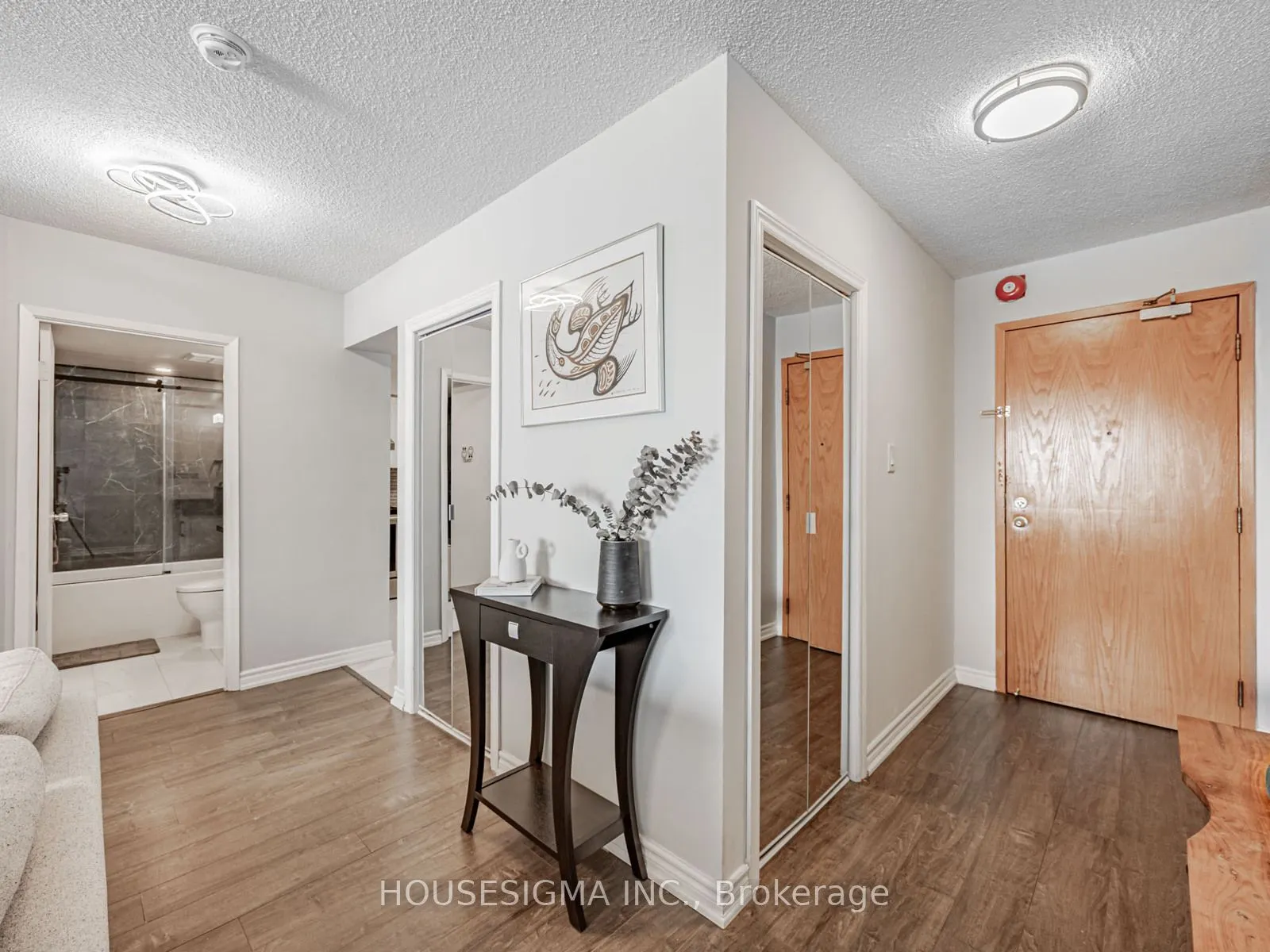 39 Kimbercroft Court, #703