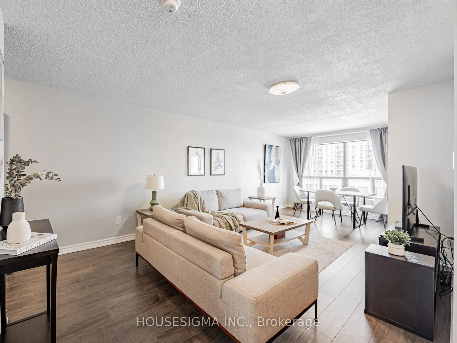 39 Kimbercroft Court, #703