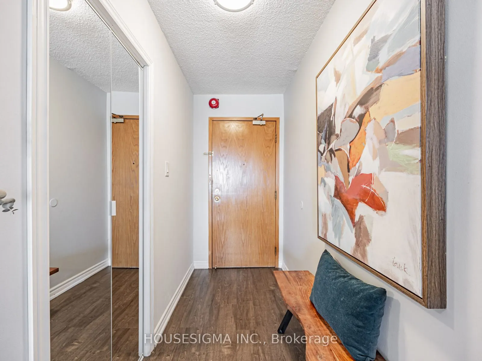 39 Kimbercroft Court, #703