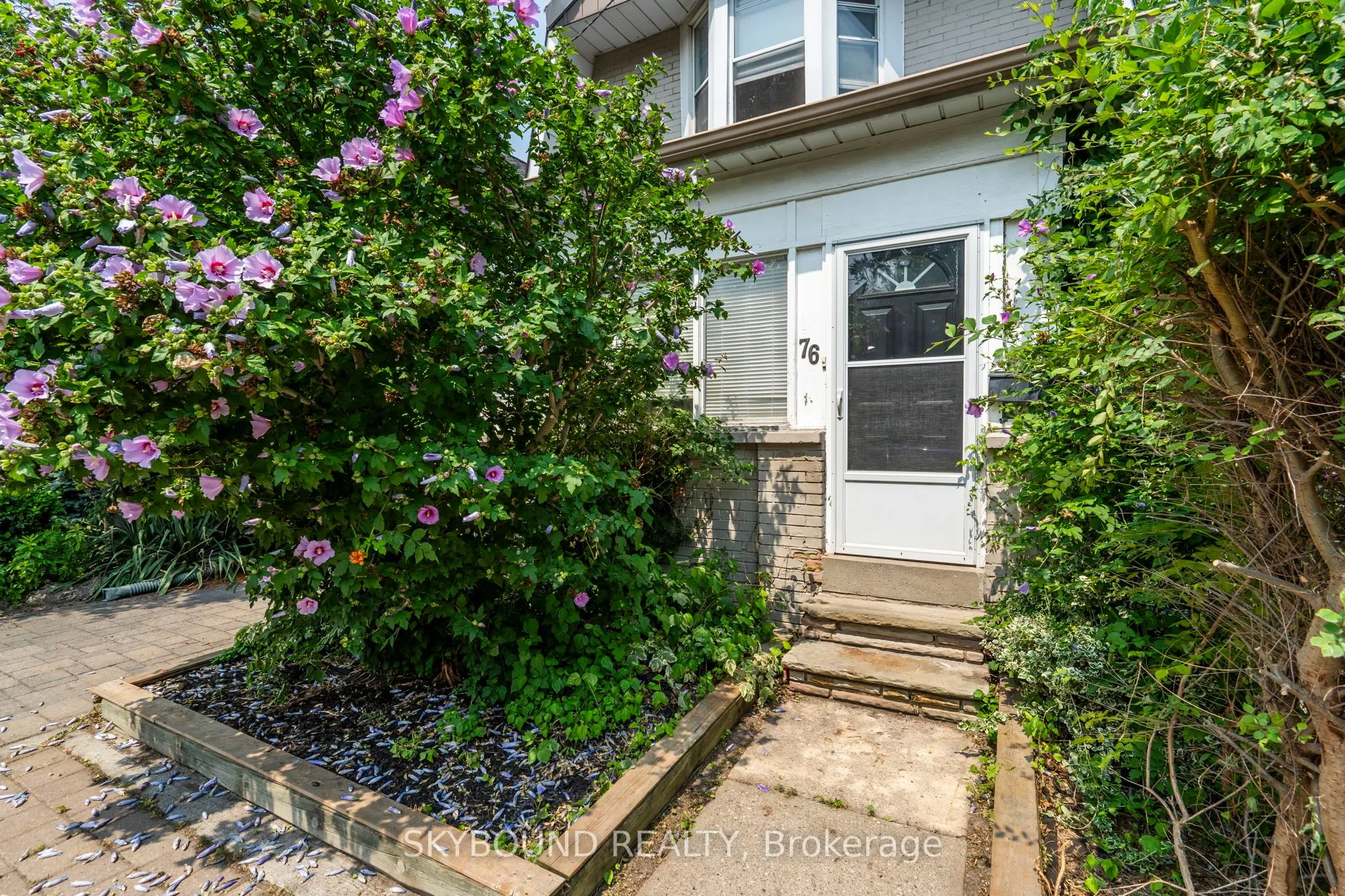 76 Eastwood Road