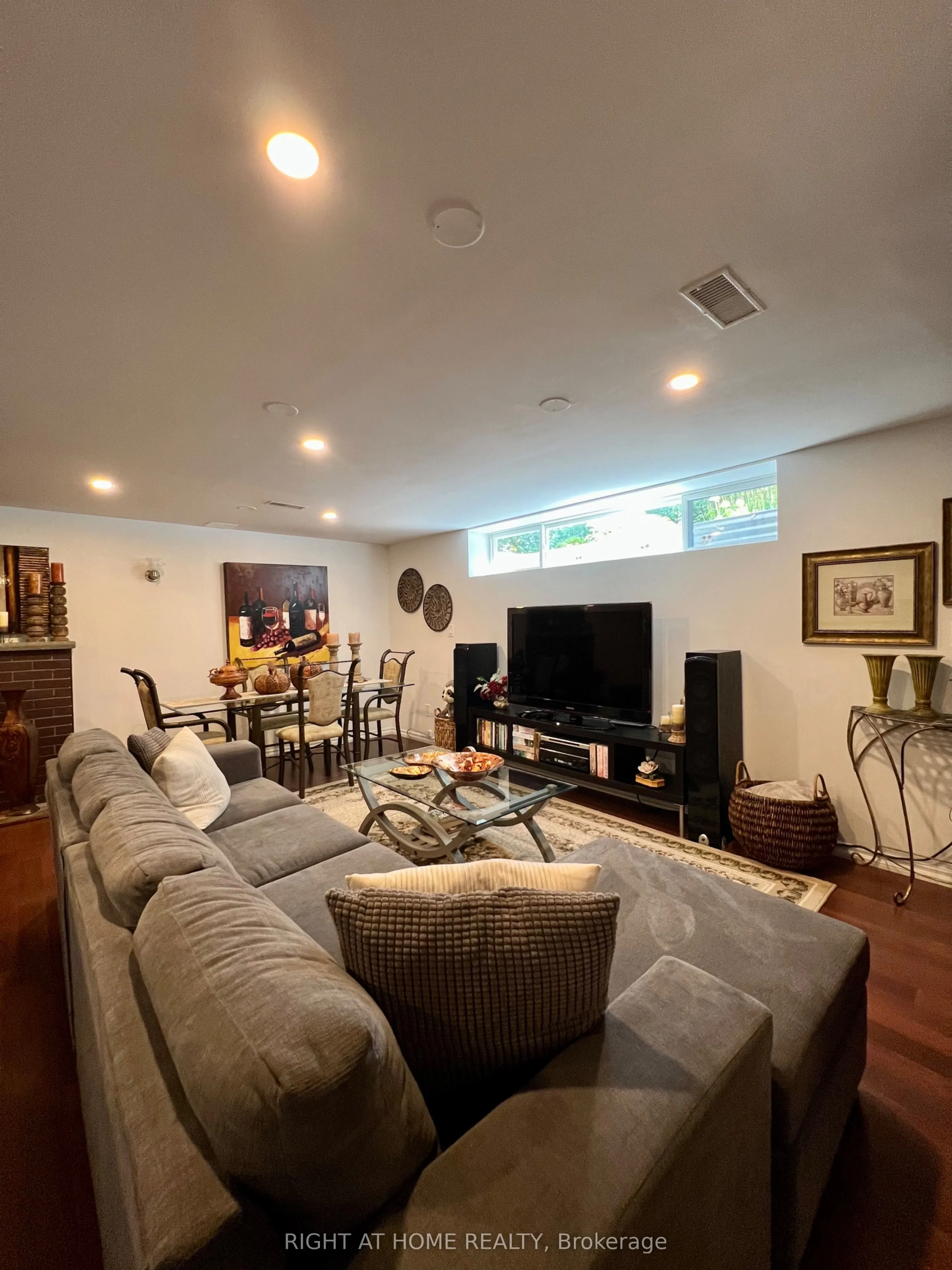2 Richbourne Court