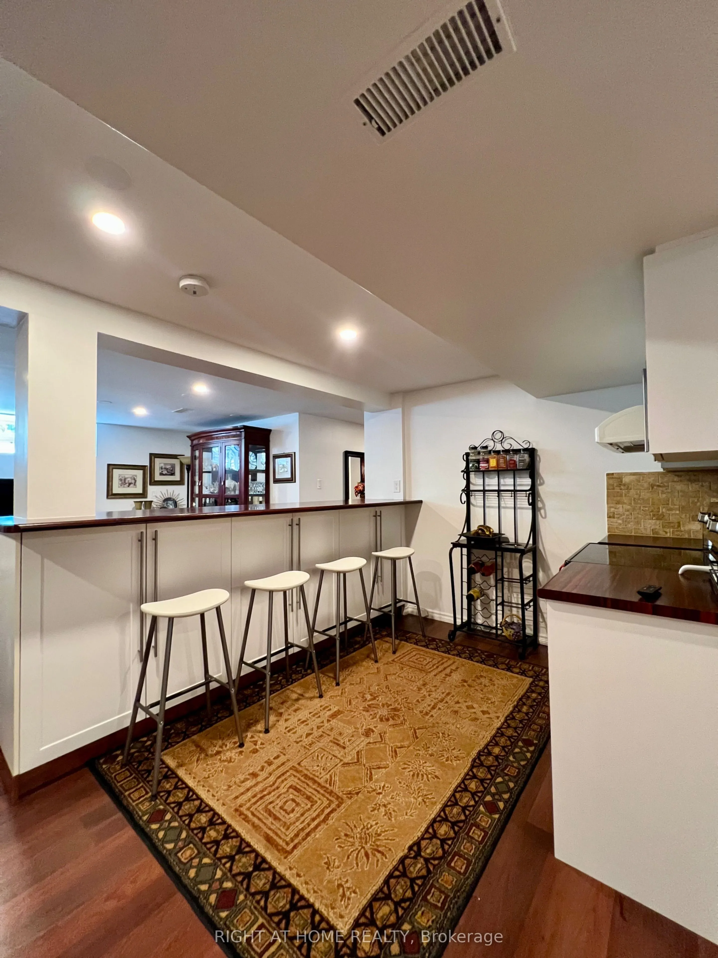 2 Richbourne Court