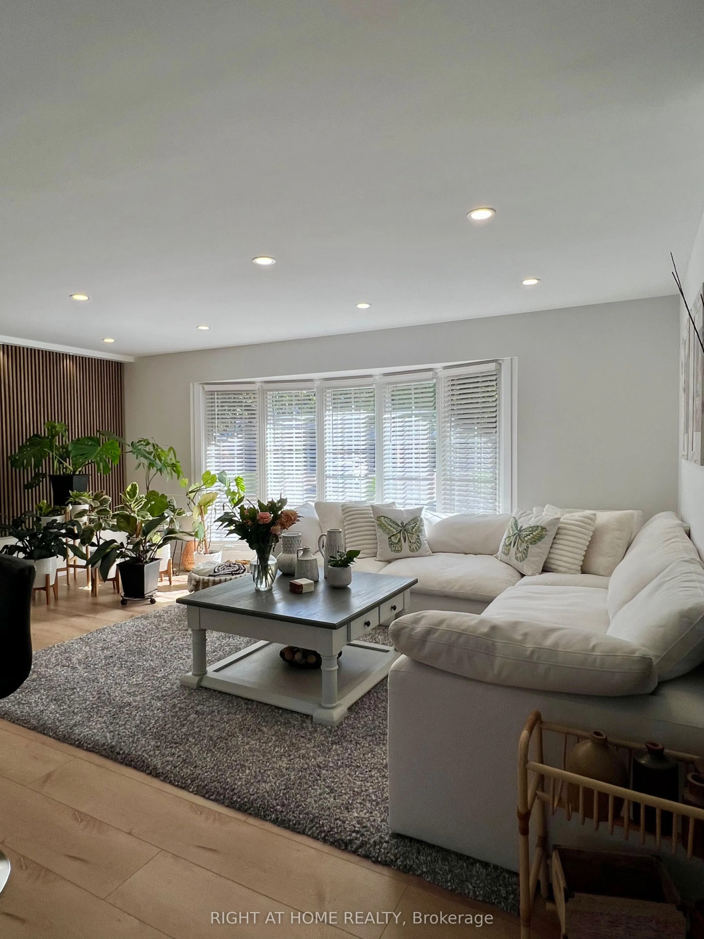 2 Richbourne Court