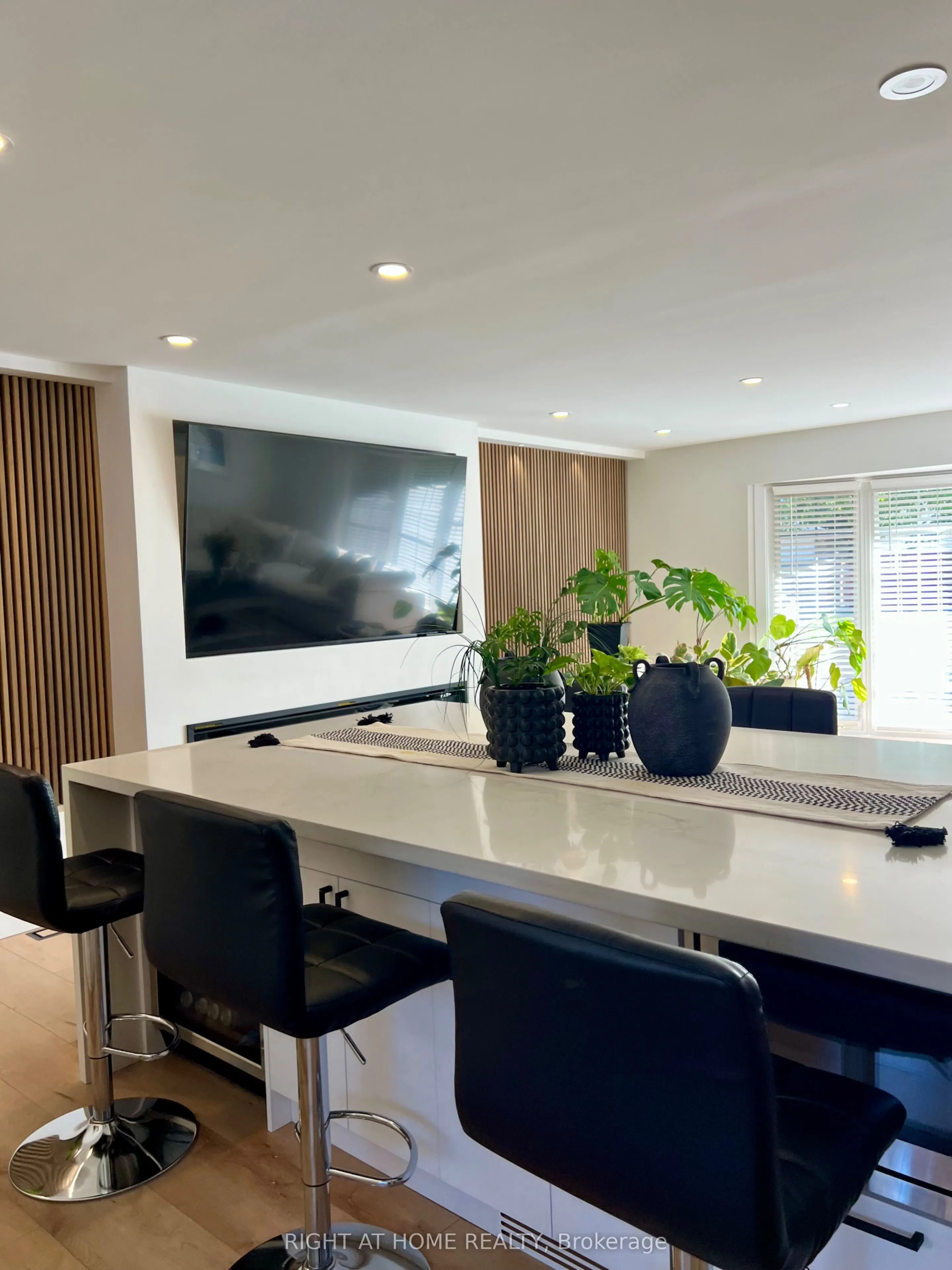 2 Richbourne Court