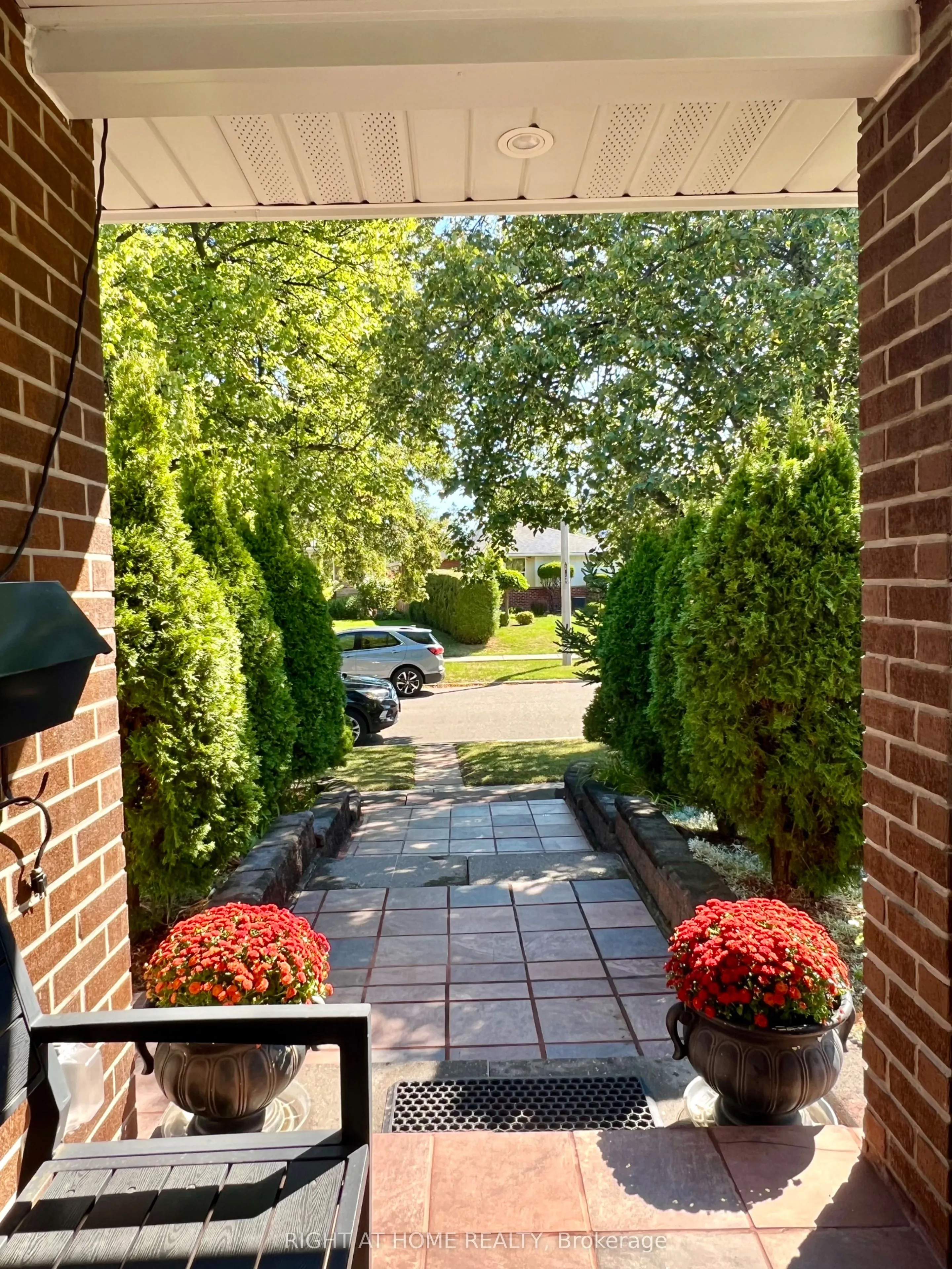 2 Richbourne Court