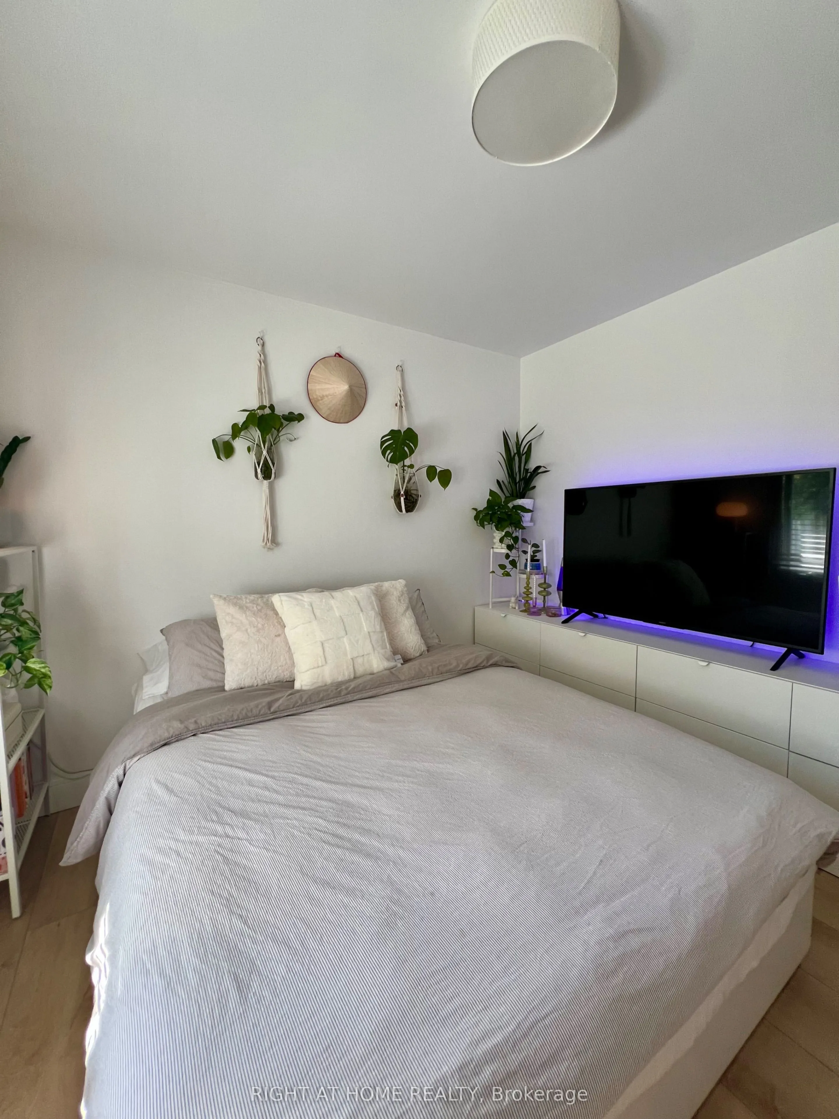 2 Richbourne Court