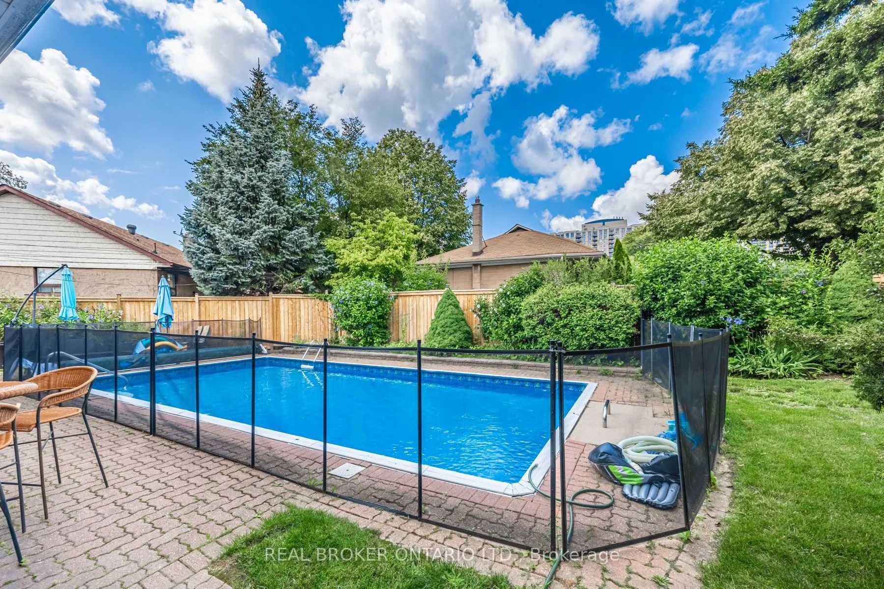 18 Shropshire Drive, #Bsmt