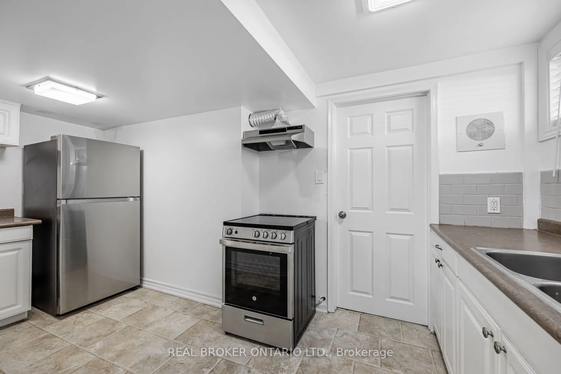 18 Shropshire Drive, #Bsmt