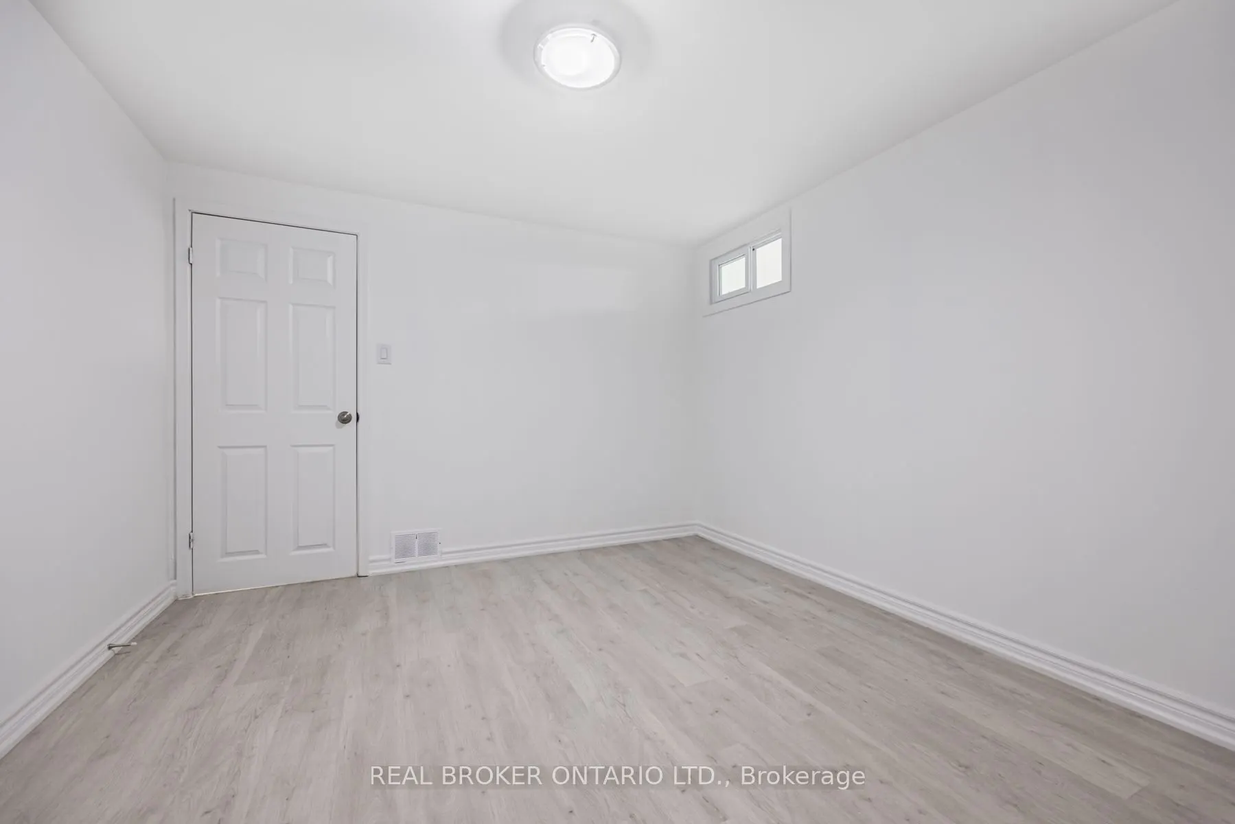 18 Shropshire Drive, #Bsmt