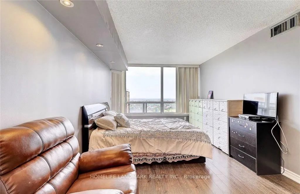 350 Alton Towers Circle, #1906