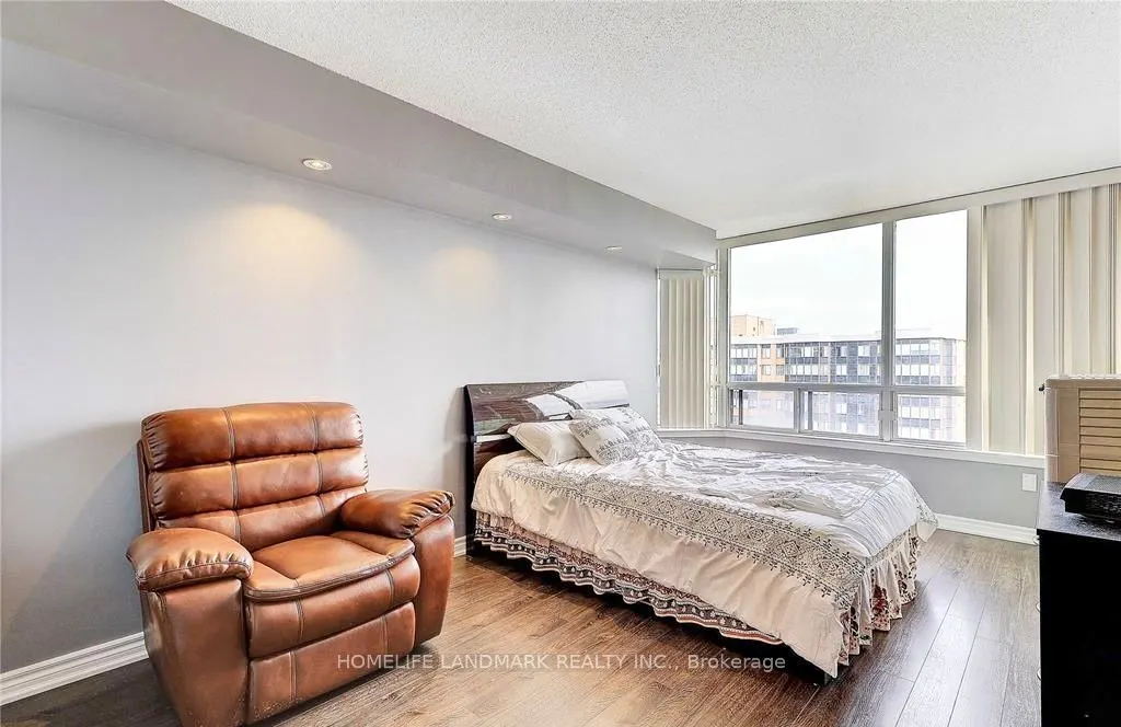 350 Alton Towers Circle, #1906