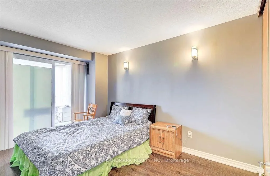 350 Alton Towers Circle, #1906