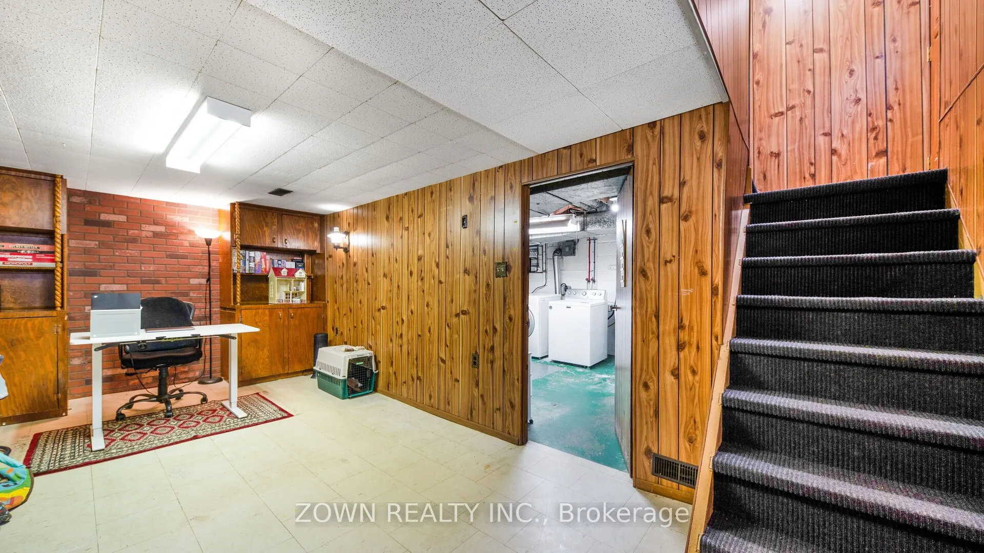 118 Chestnut Crescent
