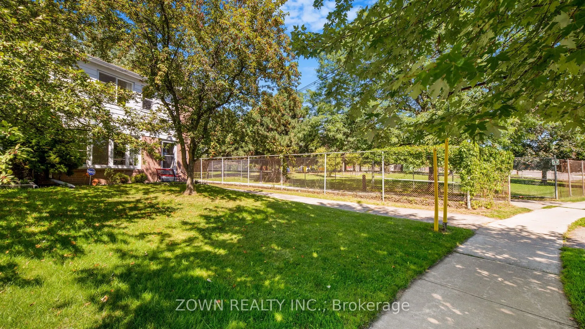 118 Chestnut Crescent