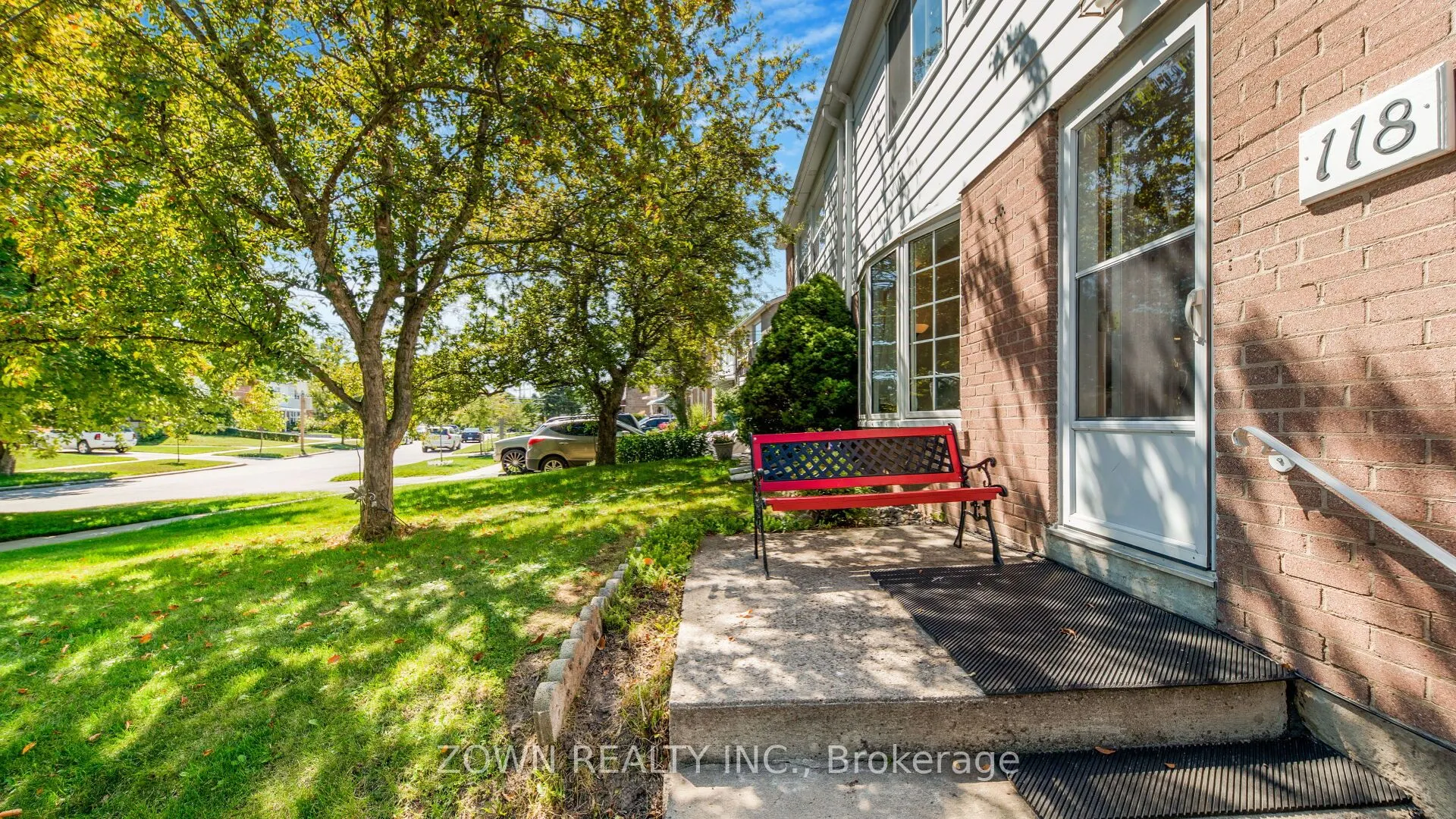118 Chestnut Crescent