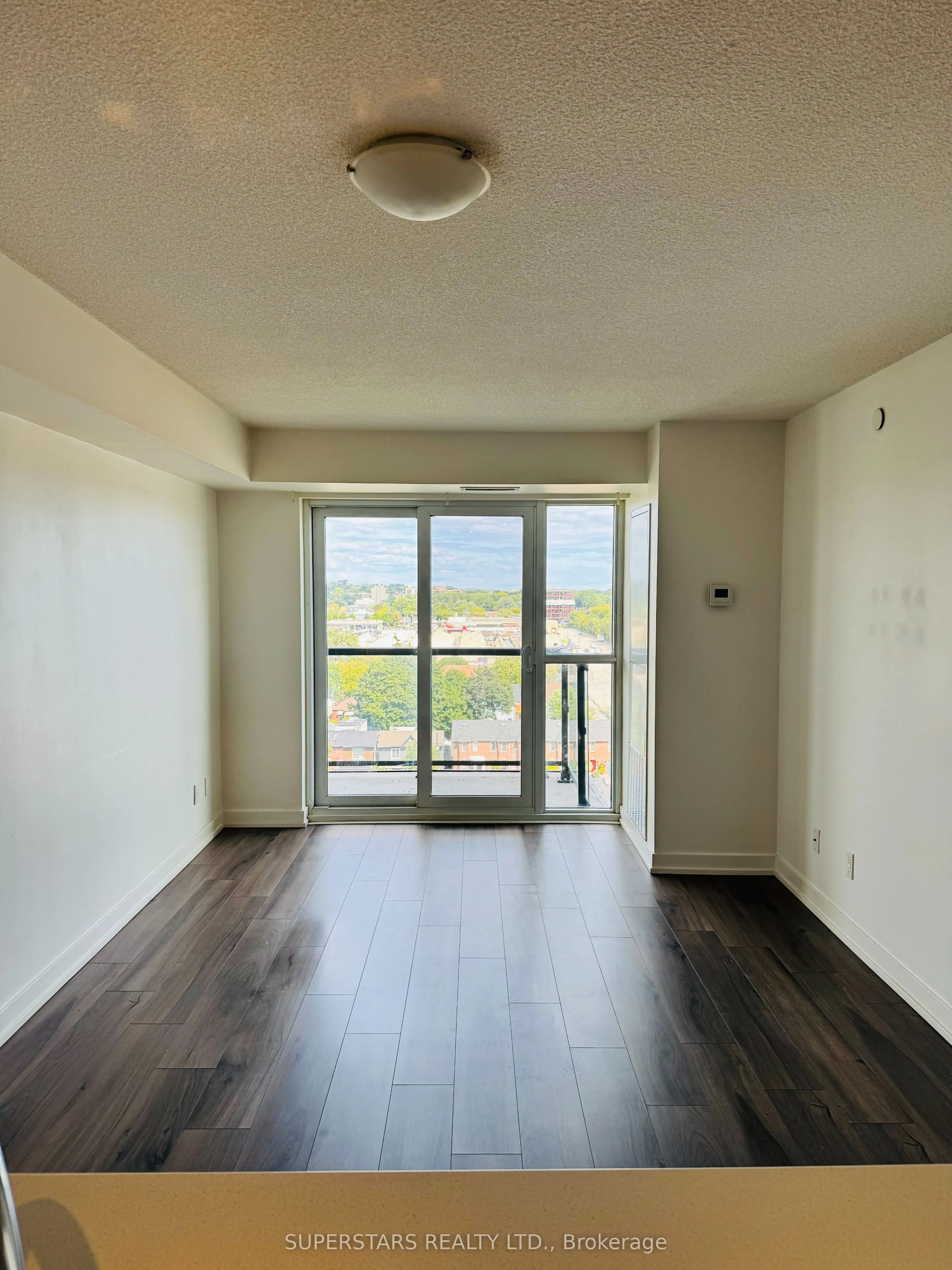 8 Trent Avenue, #1007